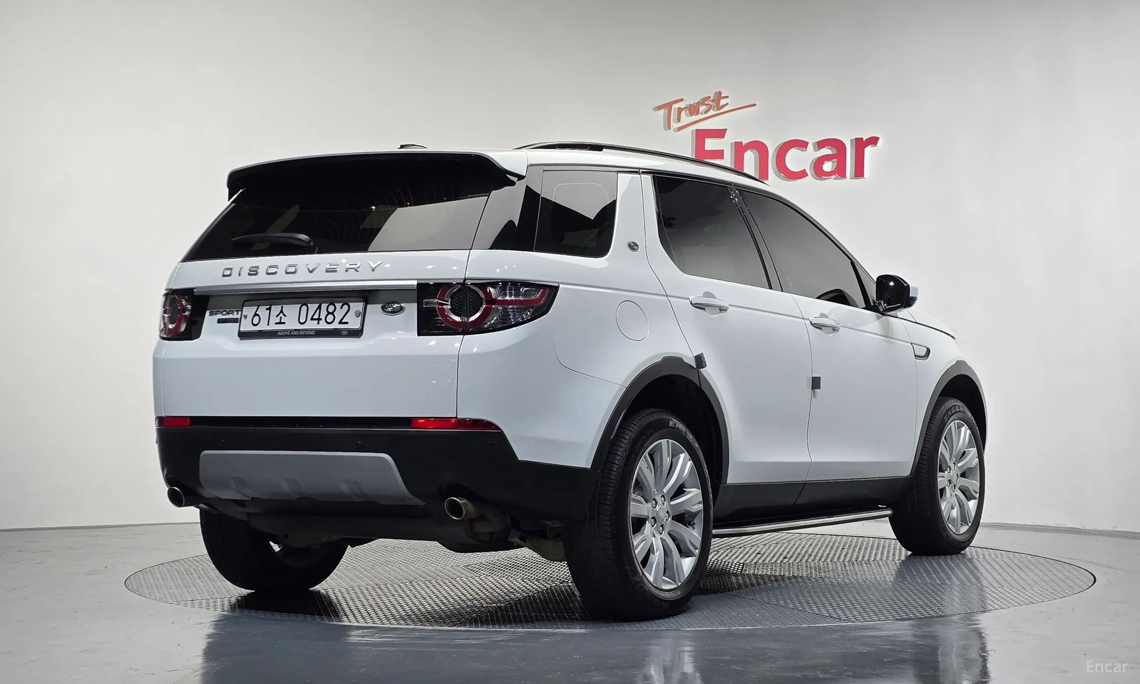 Land Rover Discovery Sports превью 2