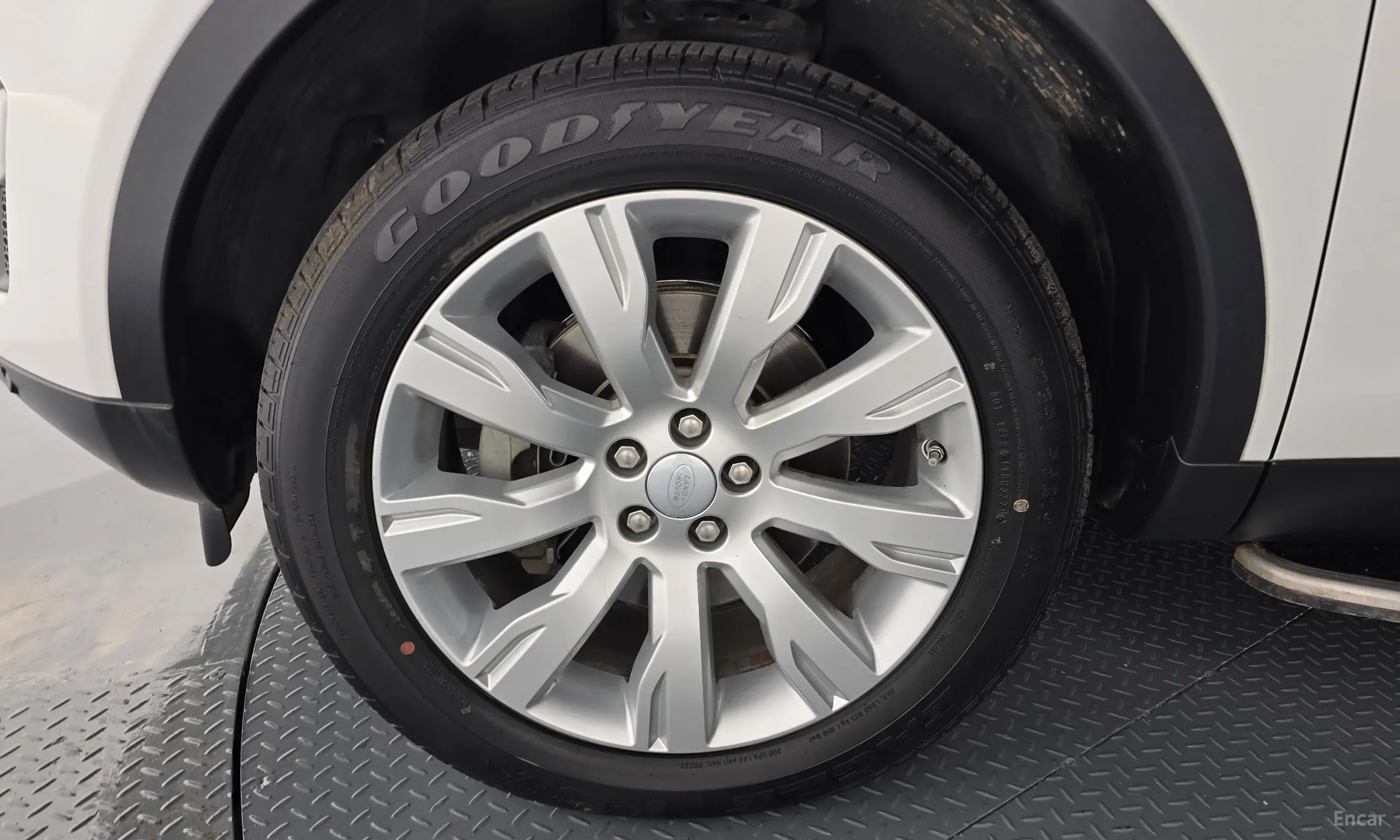 Land Rover Discovery Sports превью 5