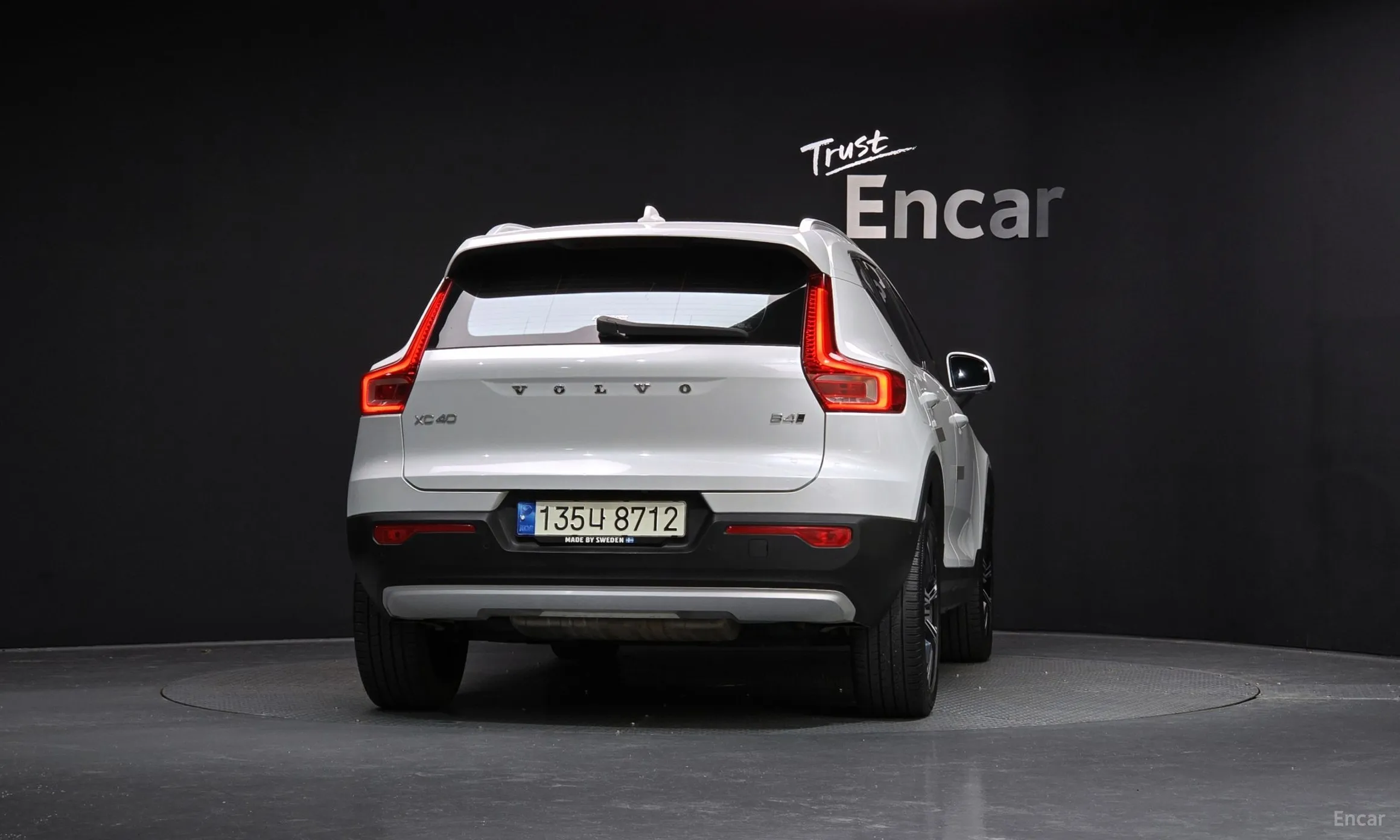 Volvo XC40 превью 4