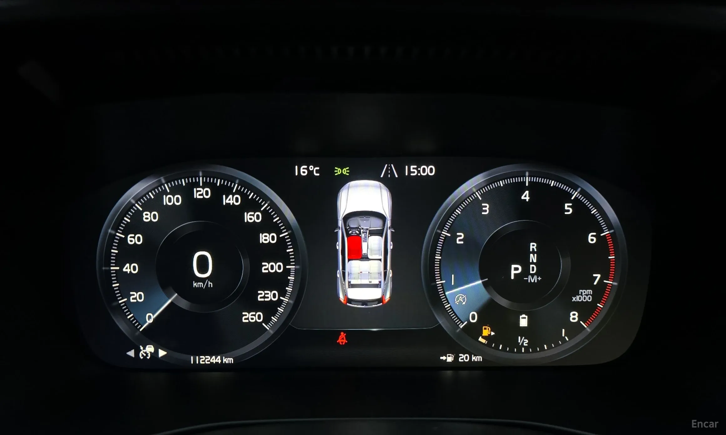 Volvo XC40 превью 8