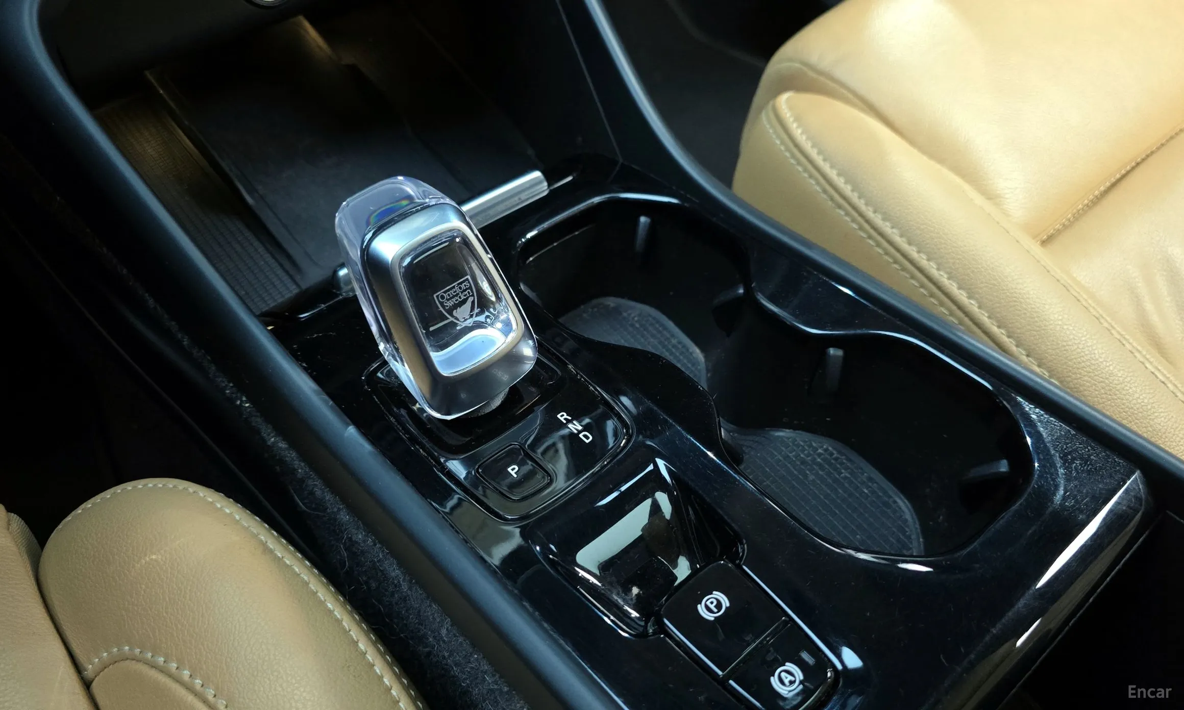Volvo XC40 превью 9