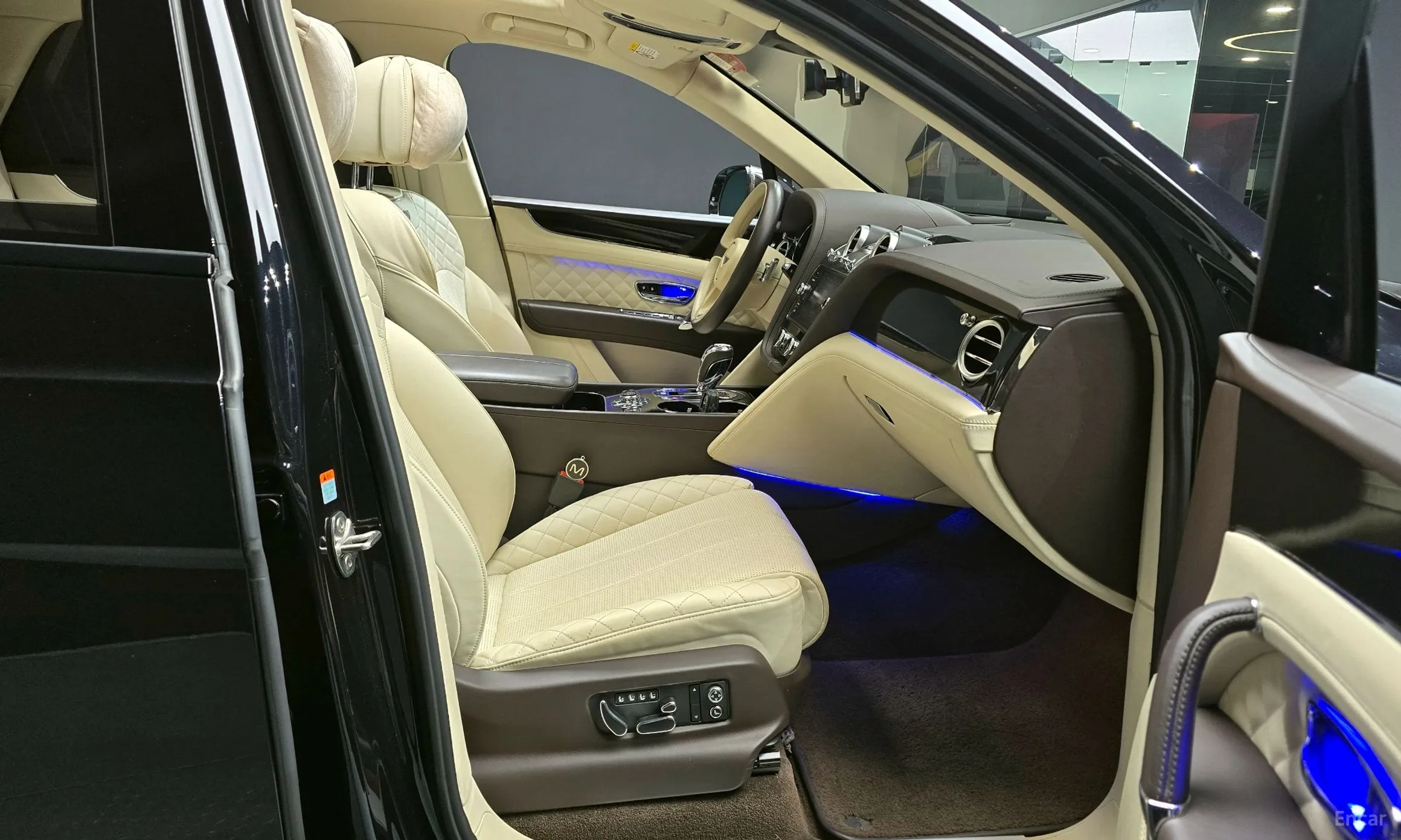 Bentley Bentayga превью 10