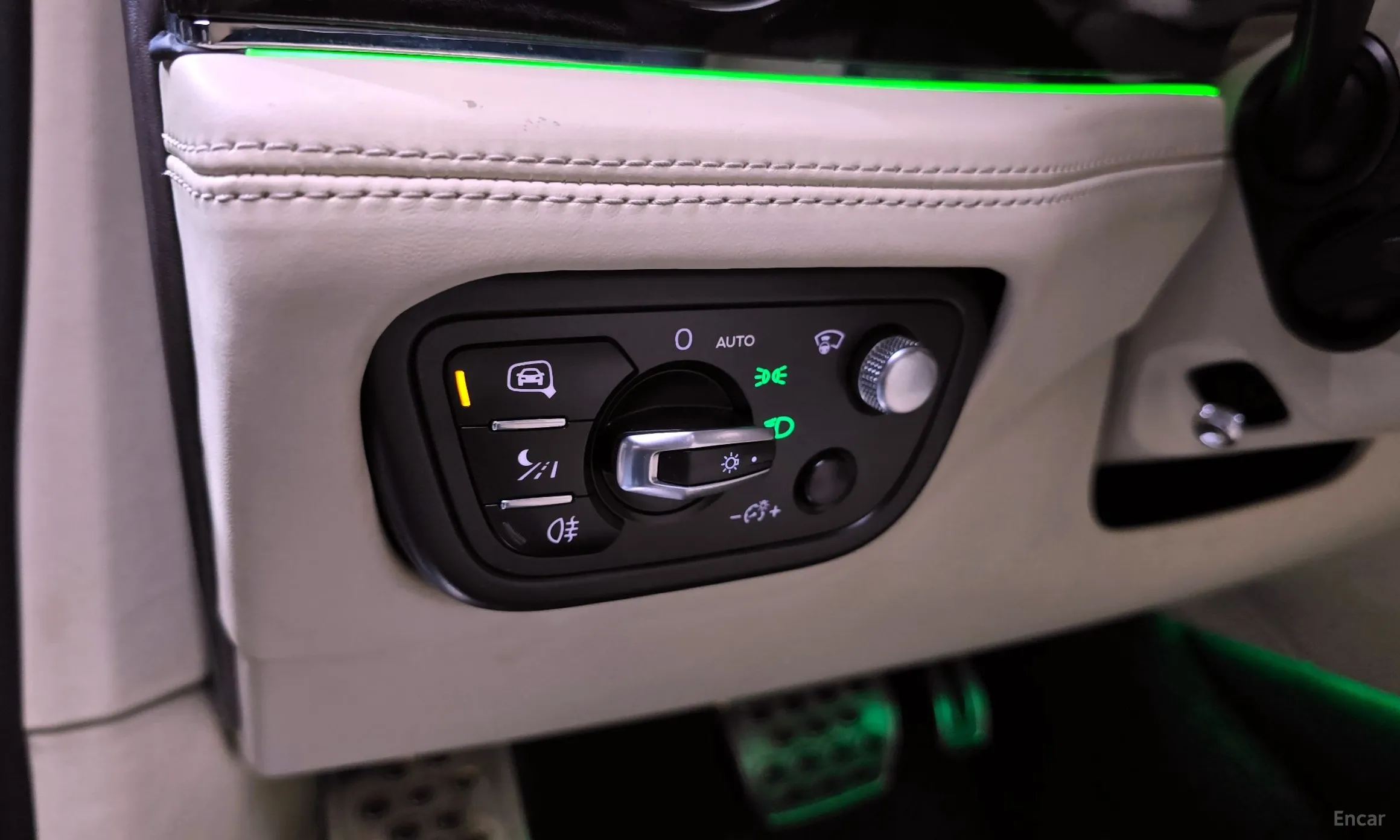 Bentley Bentayga превью 13