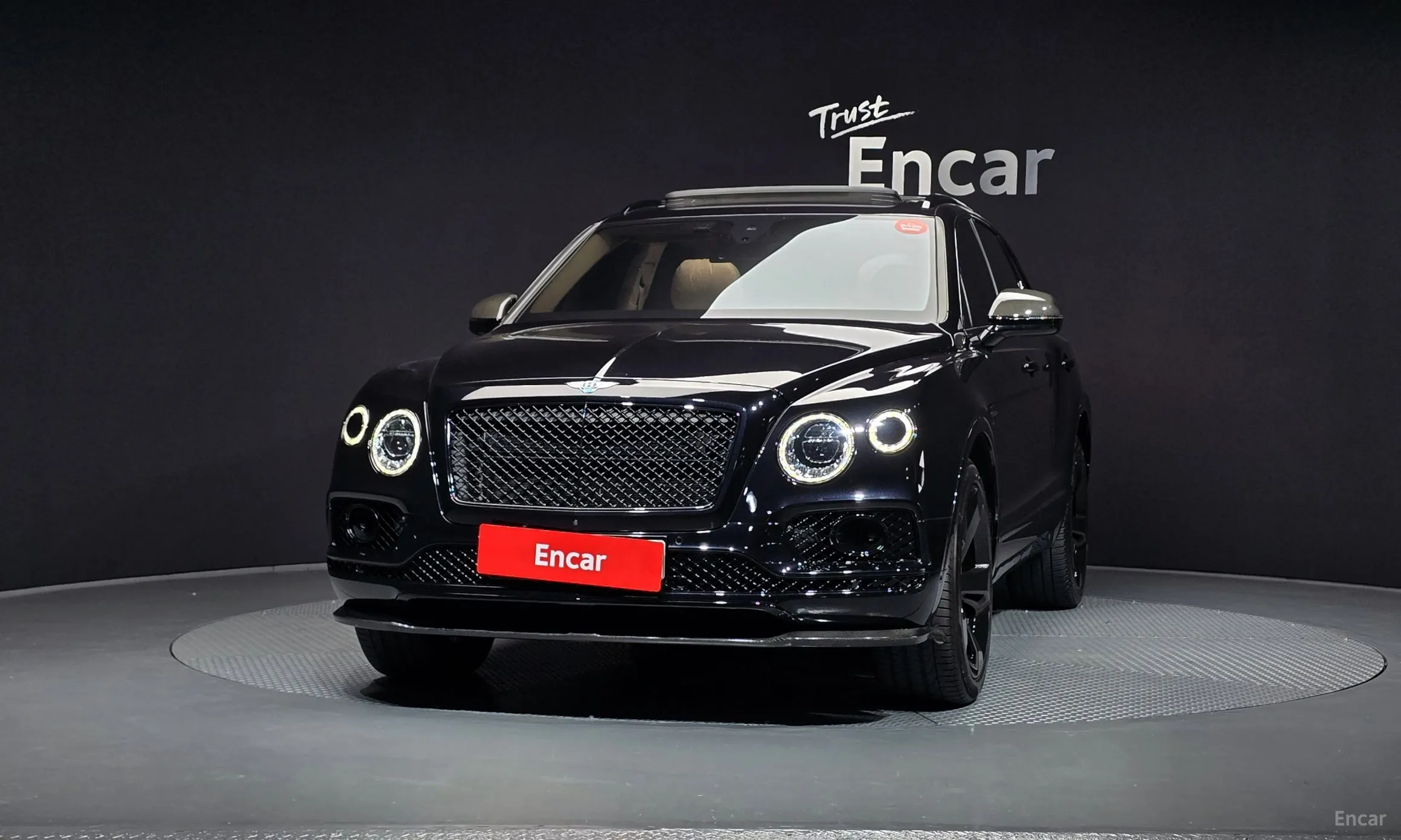 Bentley Bentayga превью 3