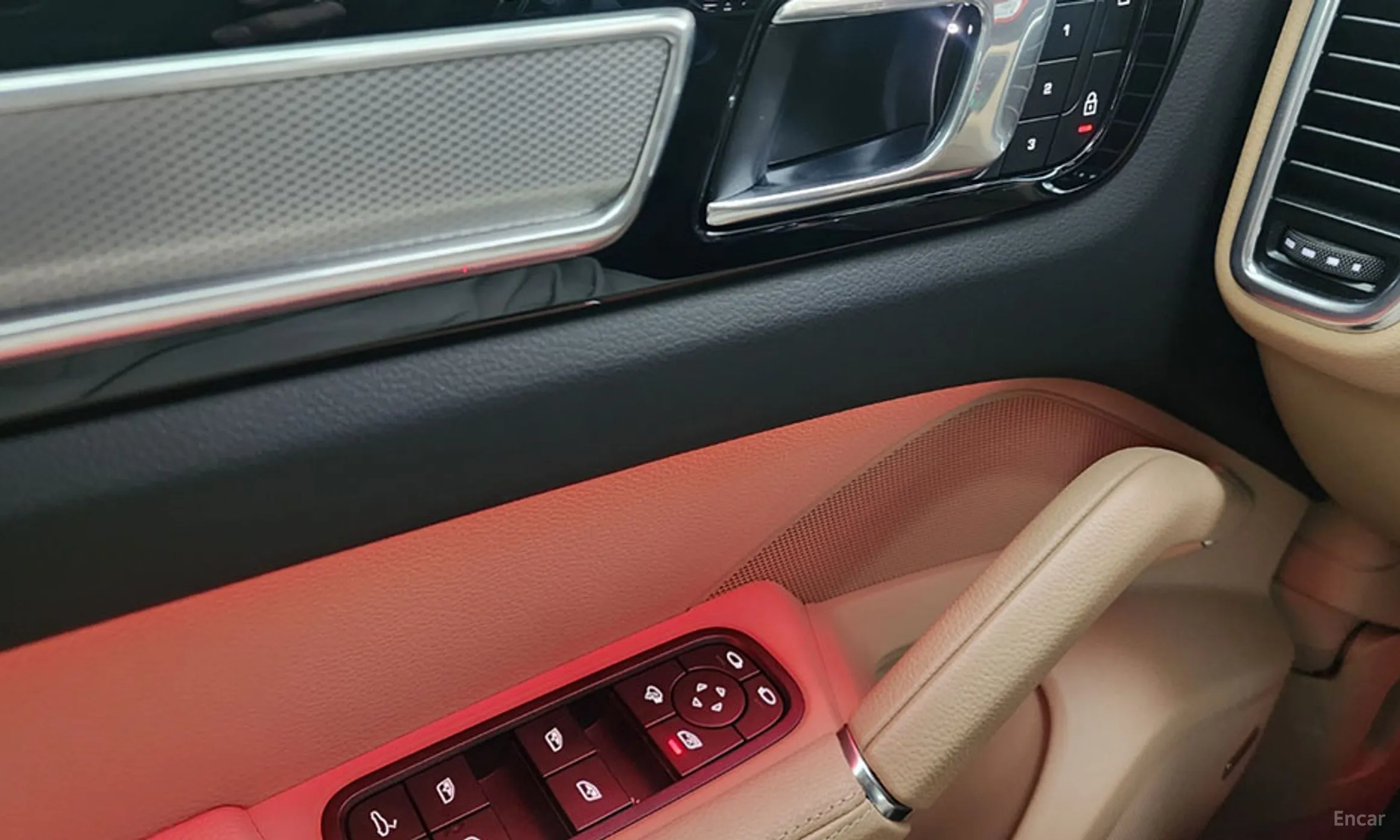 Porsche Cayenne (PO536) превью 16