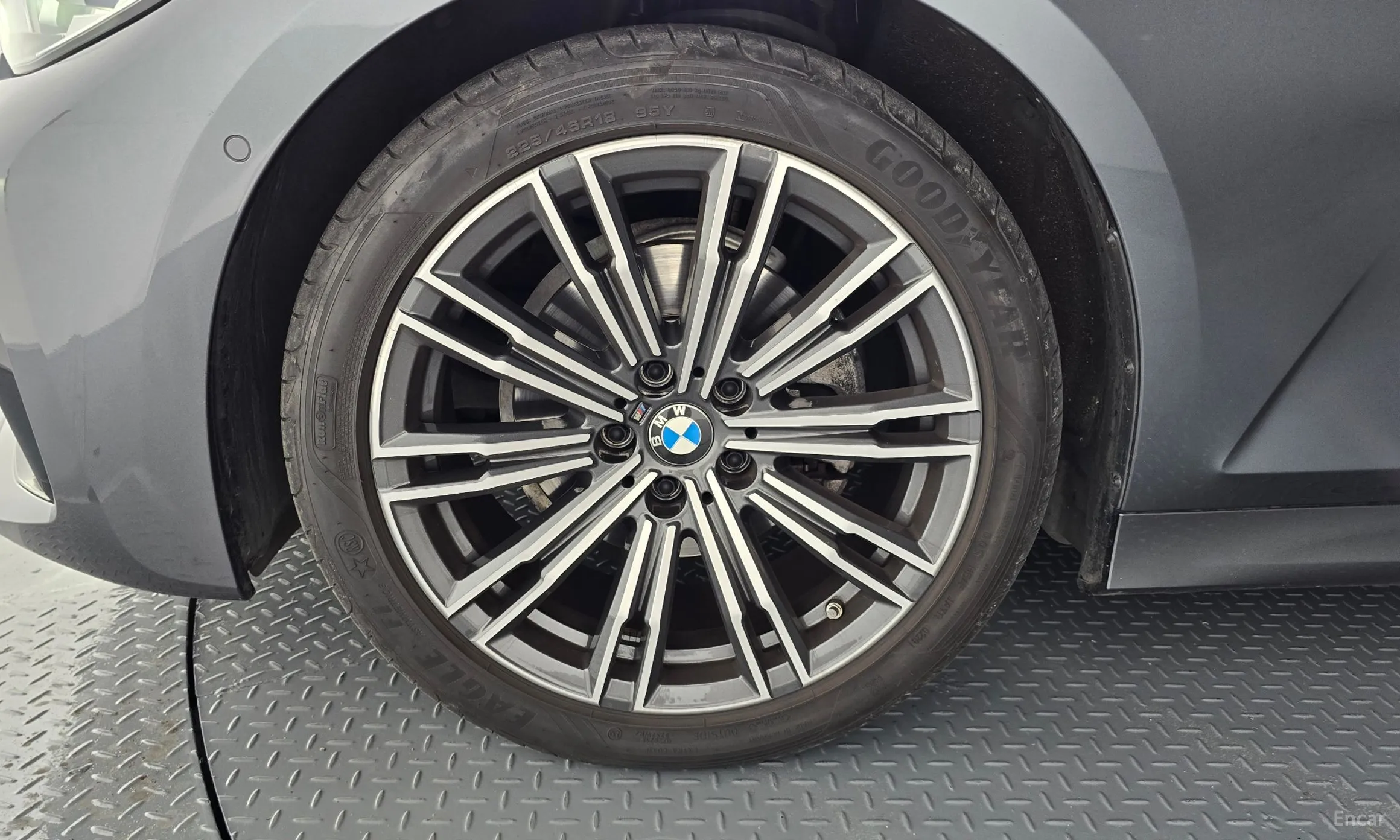 BMW 3 Series (G20) превью 5