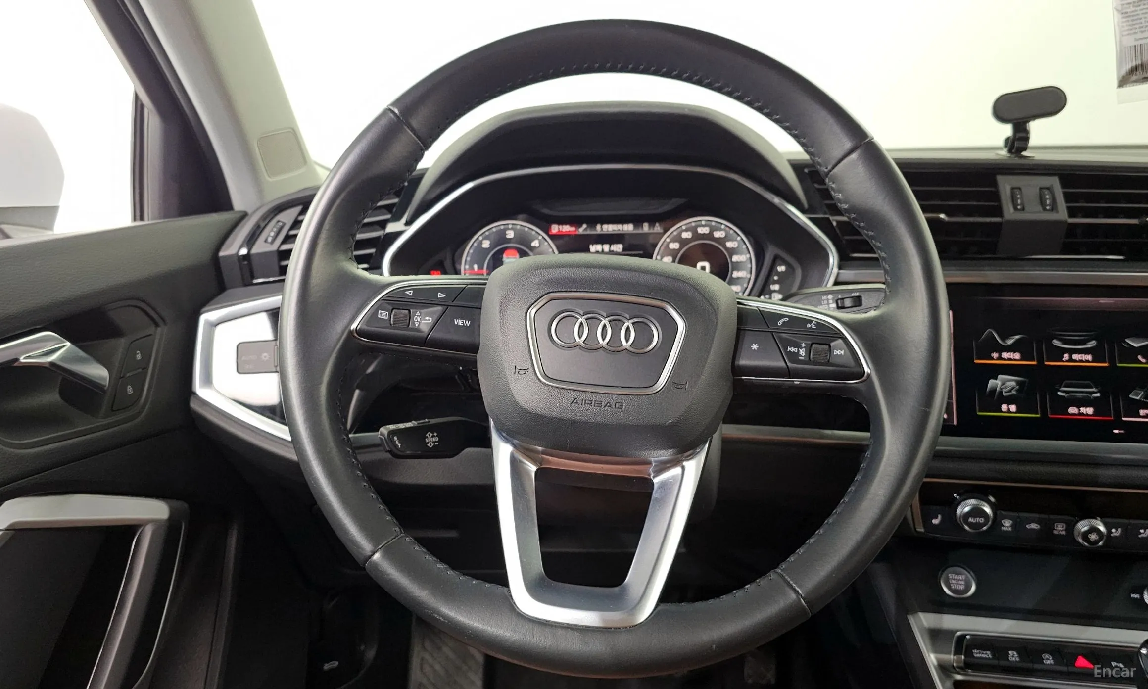Audi Q3 (F3) превью 13
