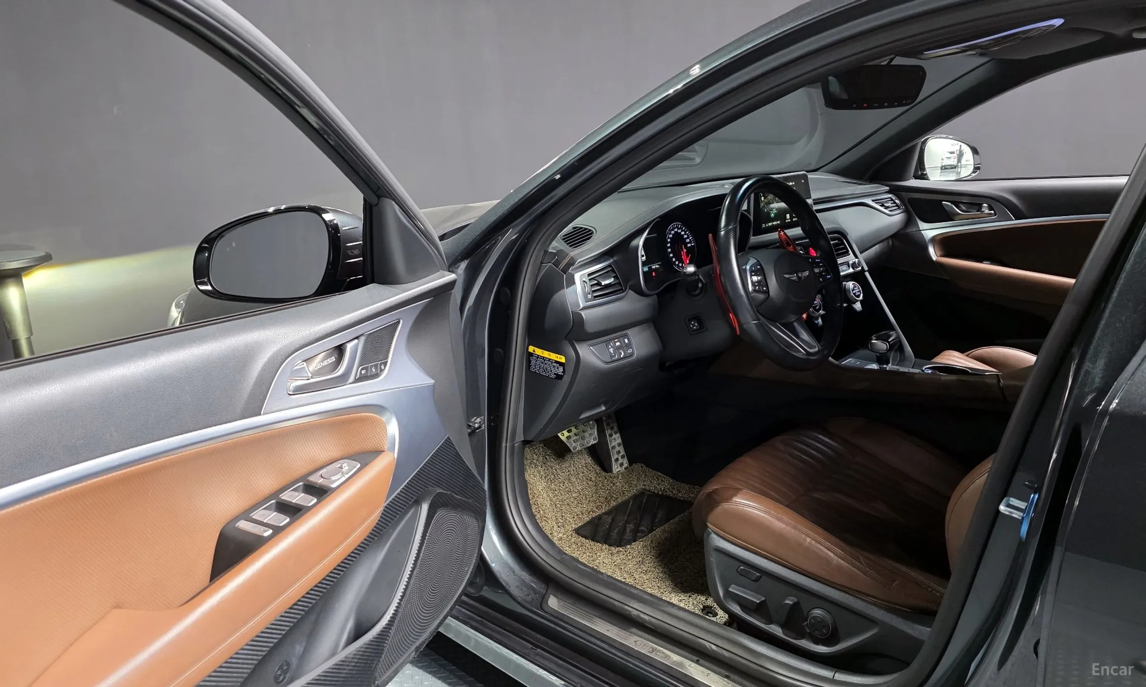 Genesis G70 превью 10