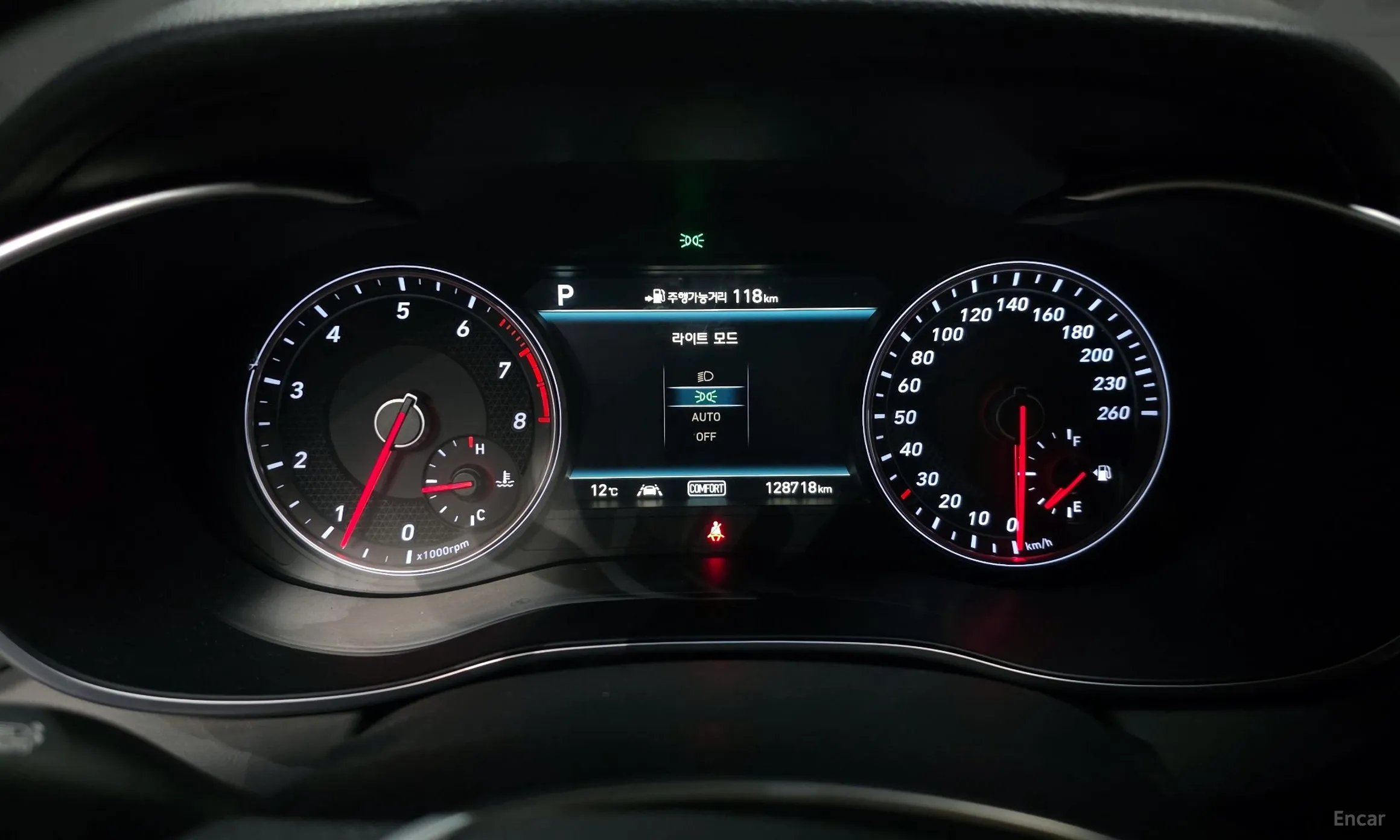 Genesis G70 превью 8