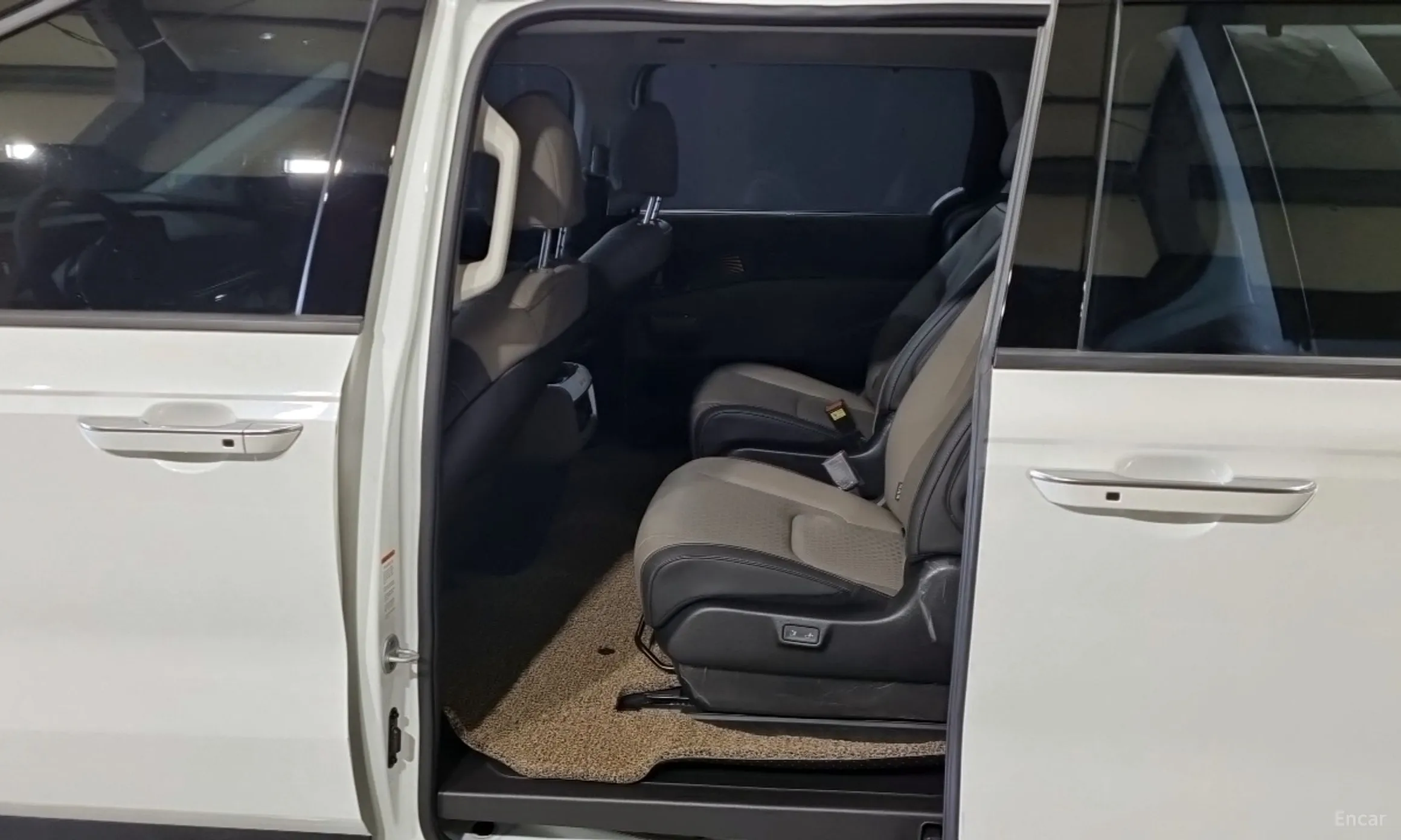 Kia Carnival 4th Generation превью 11
