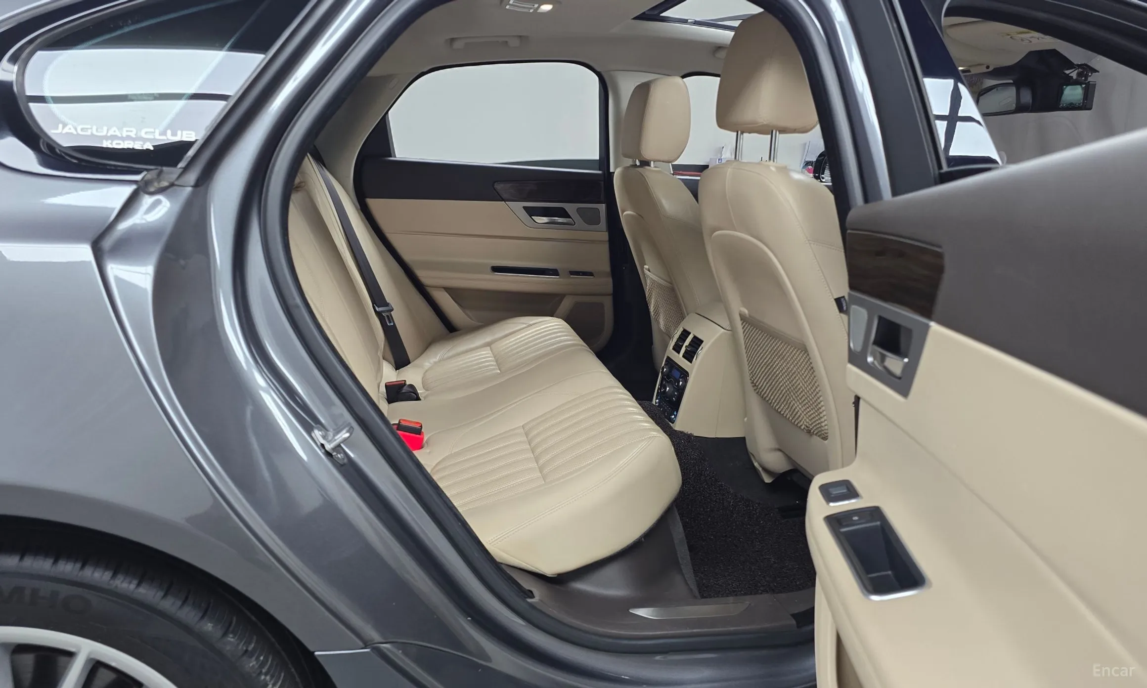 Jaguar XF (x260) превью 12