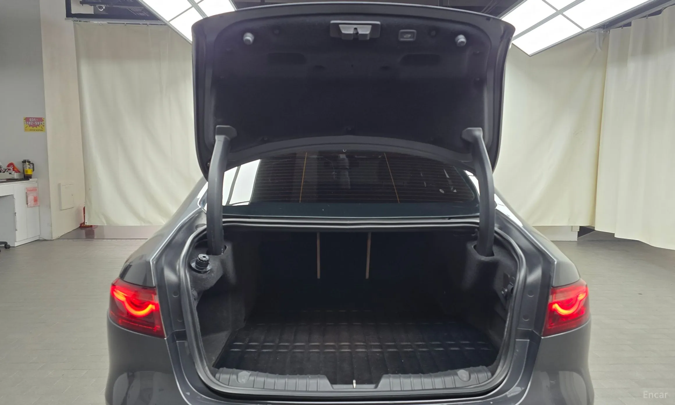 Jaguar XF (x260) превью 20