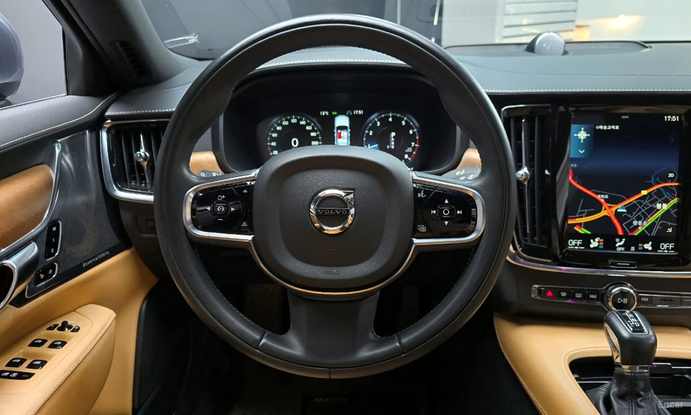 Volvo S90 превью 13