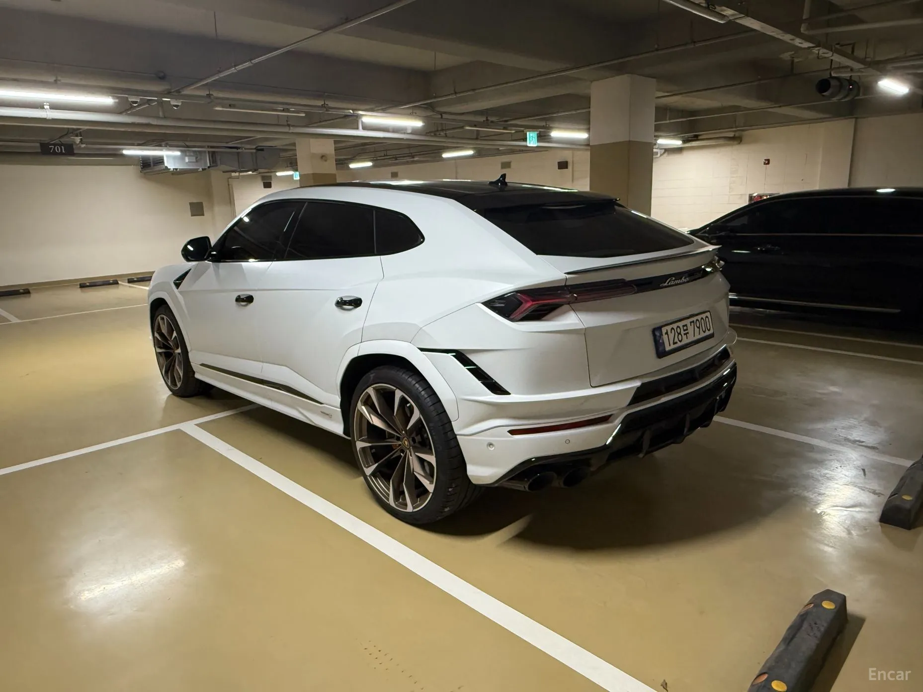 Lamborghini Urus превью 15