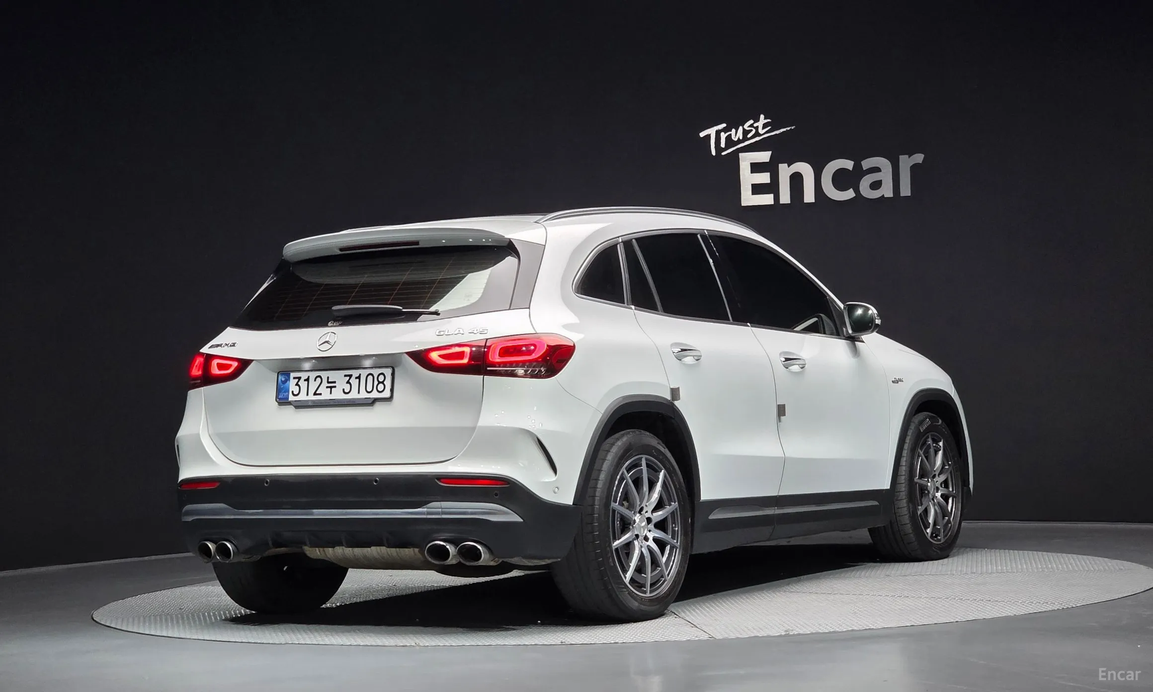 Mercedes Benz GLA-Class H247