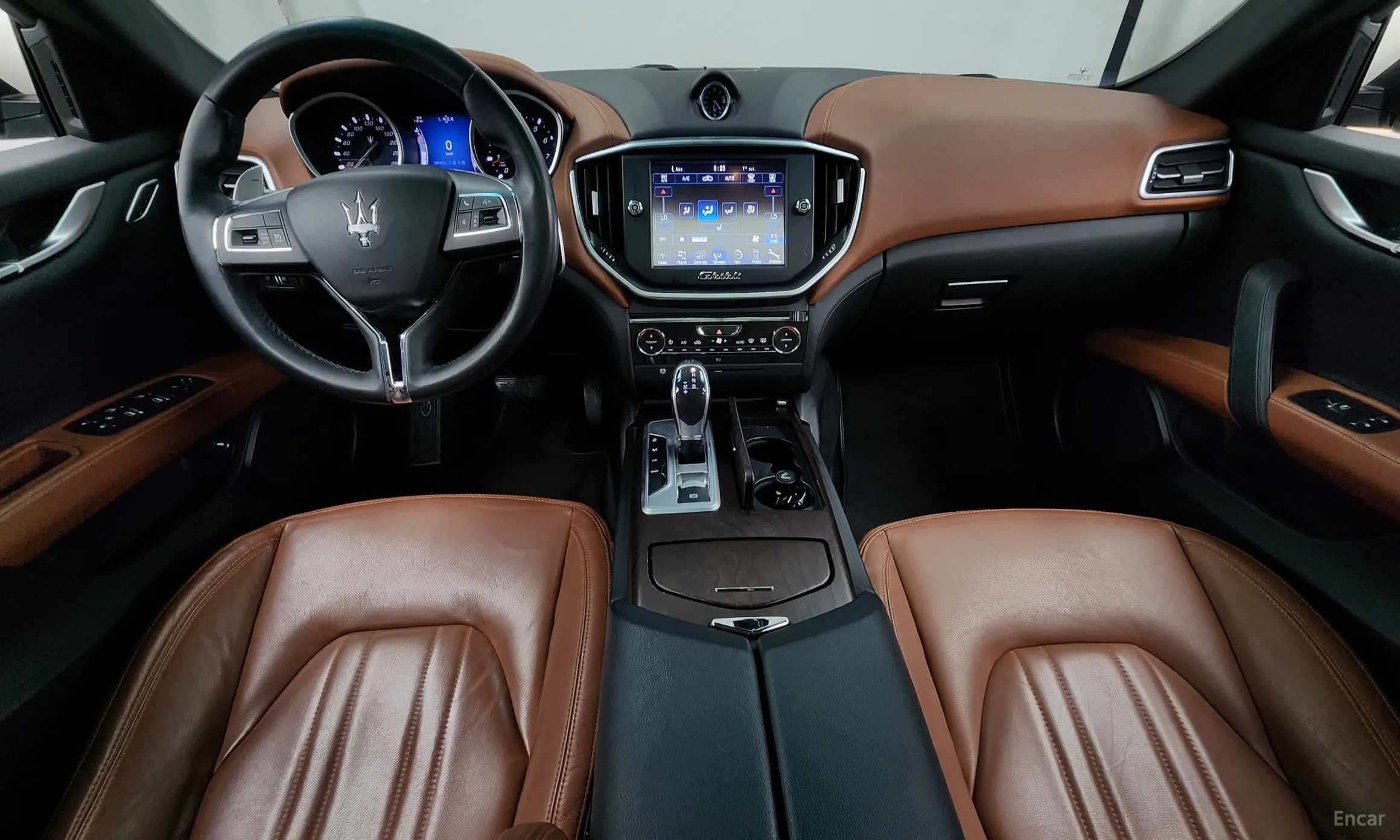 Maserati Ghibli превью 7