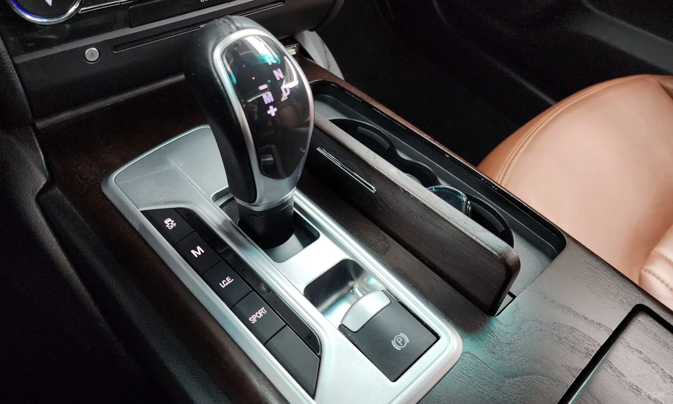 Maserati Ghibli превью 9