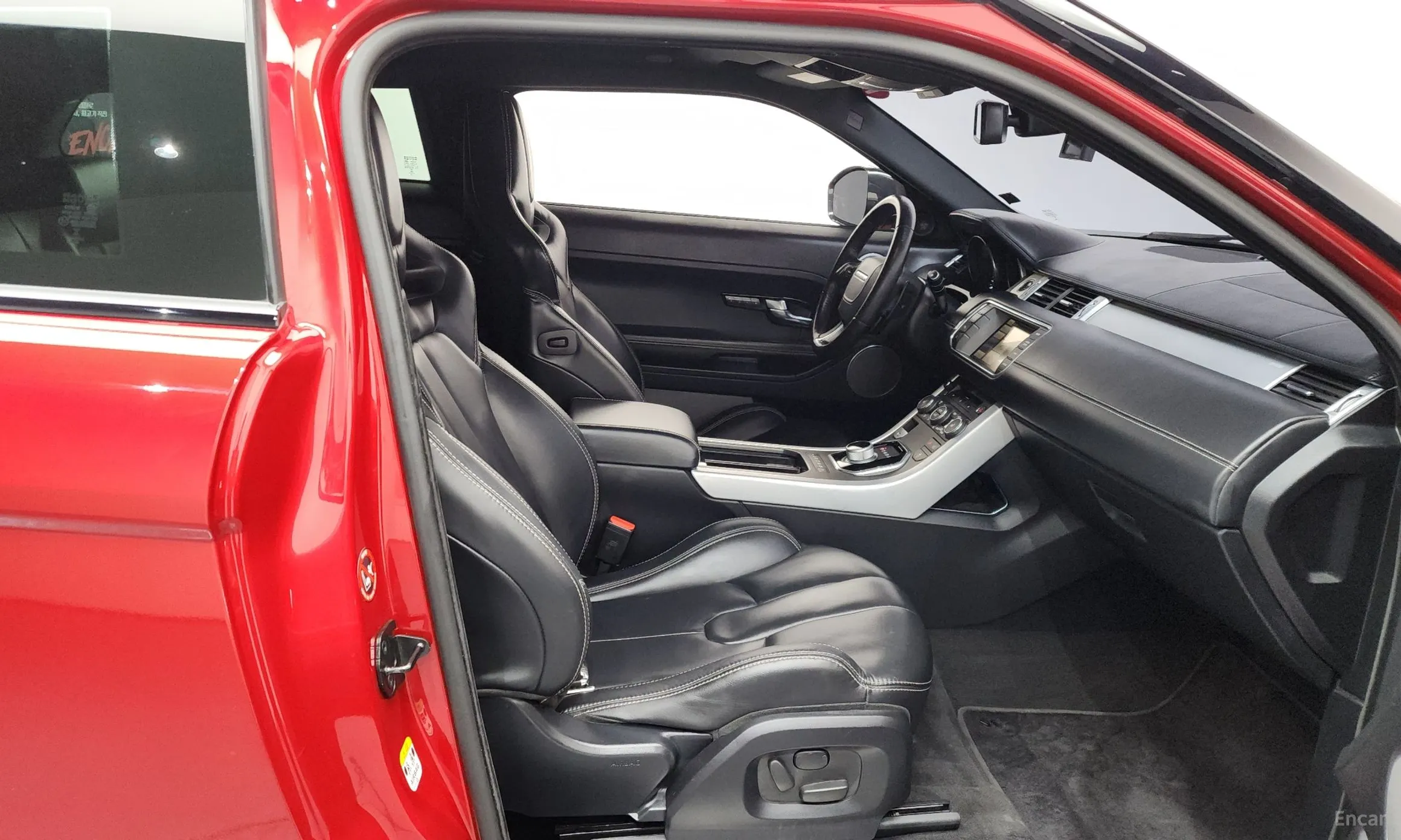 Land Rover Range Rover Evoque превью 11