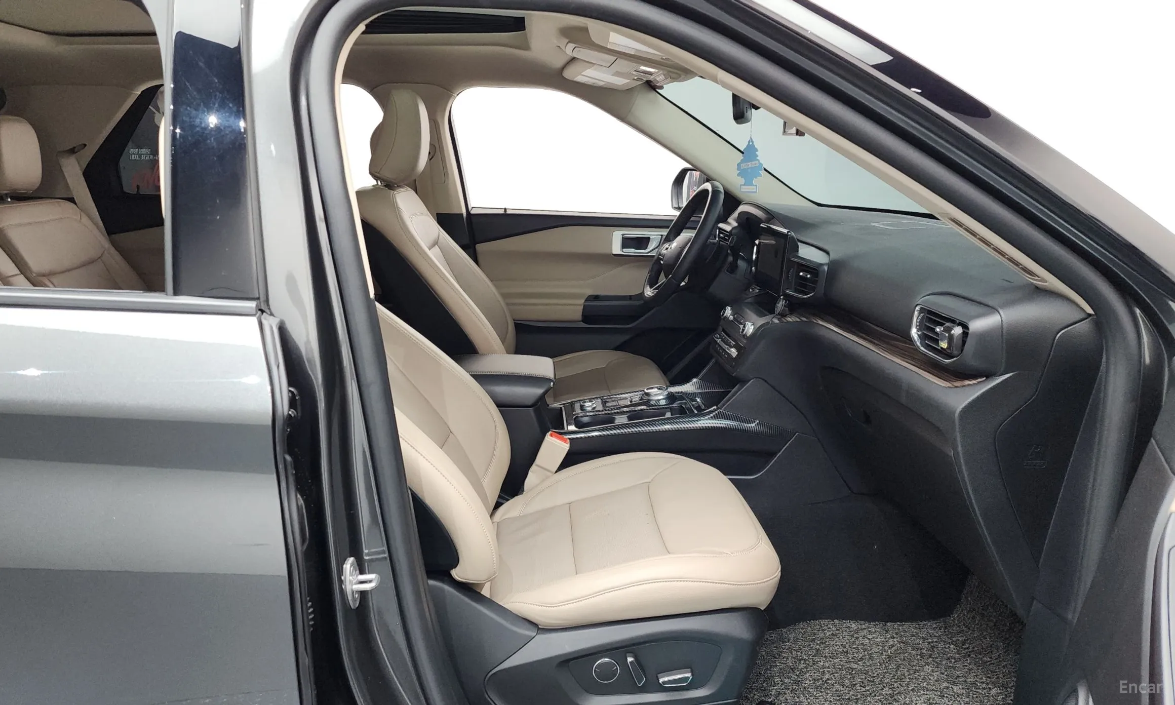 Ford Explorer 6th Generation превью 11