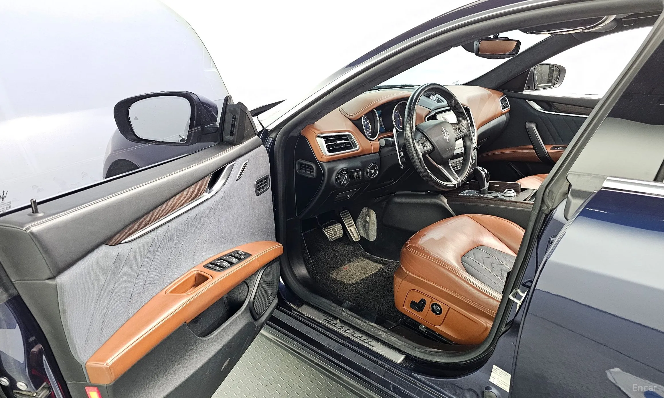 Maserati Ghibli превью 10