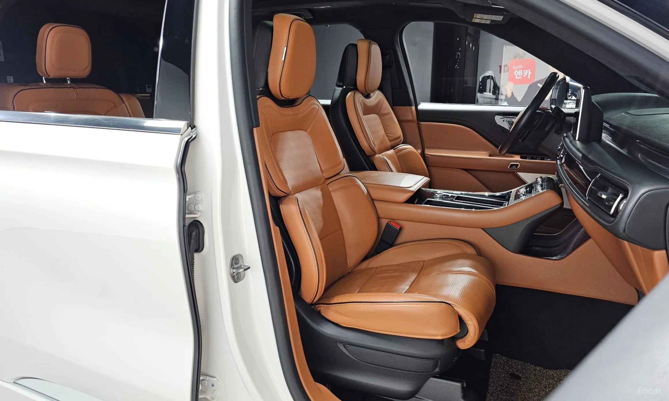 Lincoln Aviator 2nd Generation превью 10