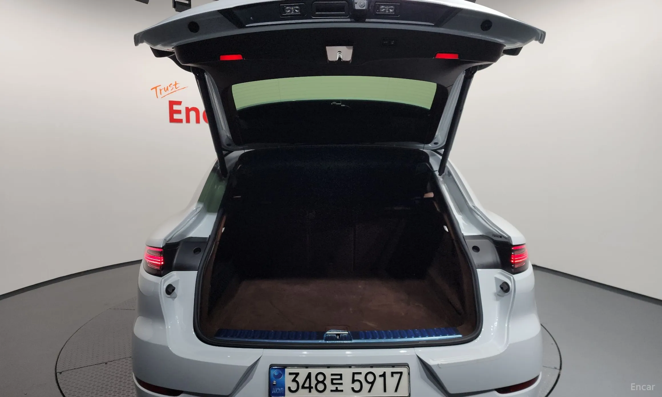 Porsche Cayenne (PO536) превью 20