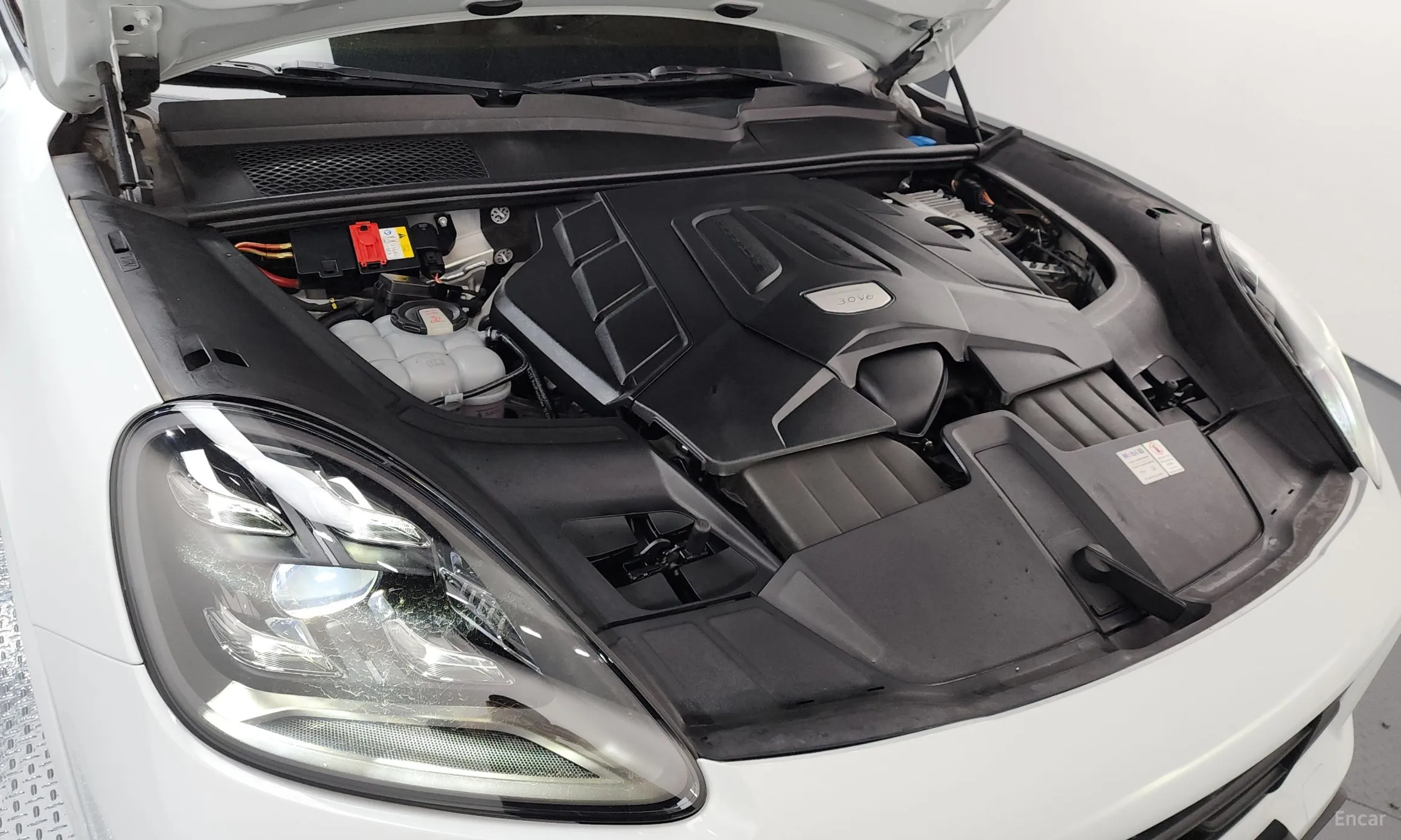 Porsche Cayenne (PO536) превью 6