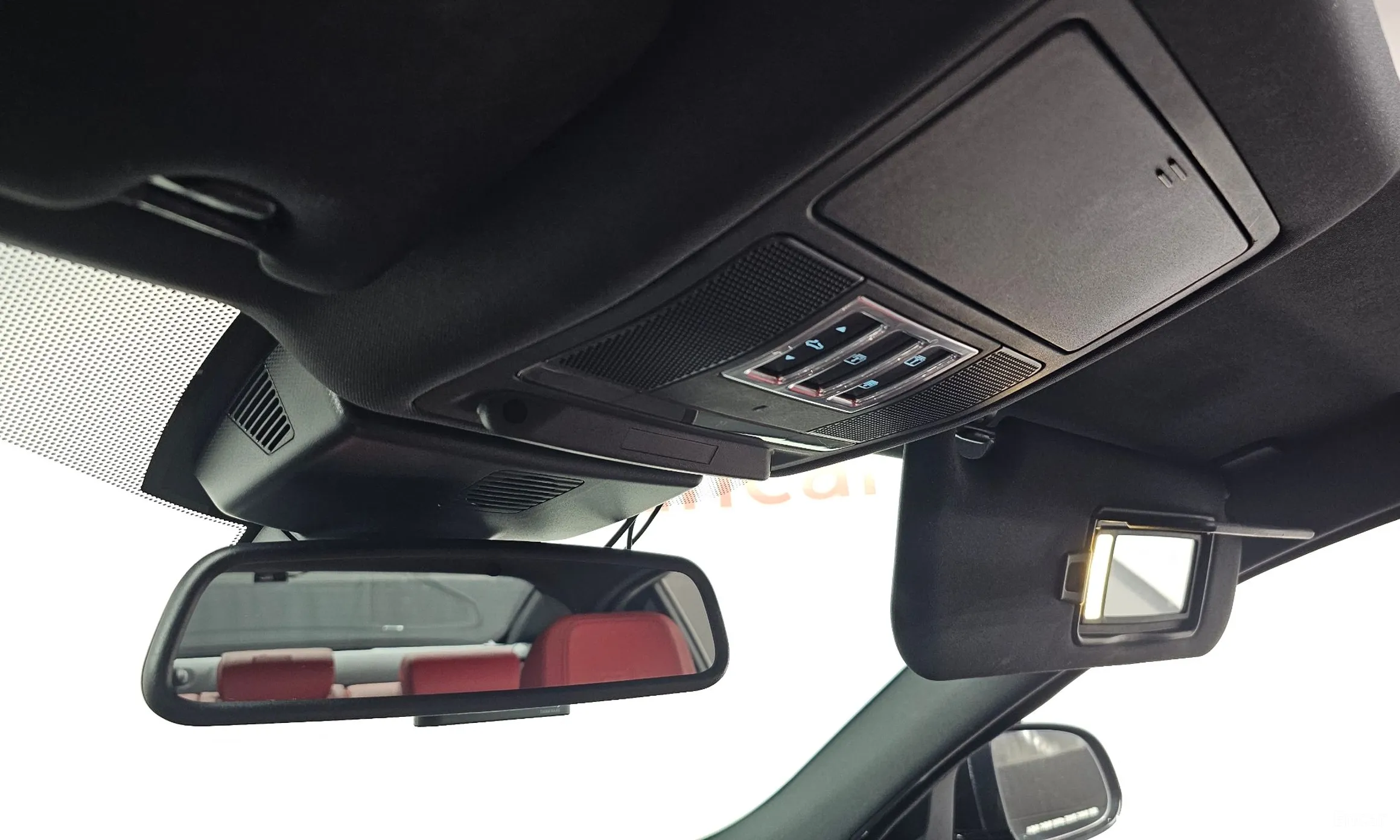 Jaguar XE превью 17