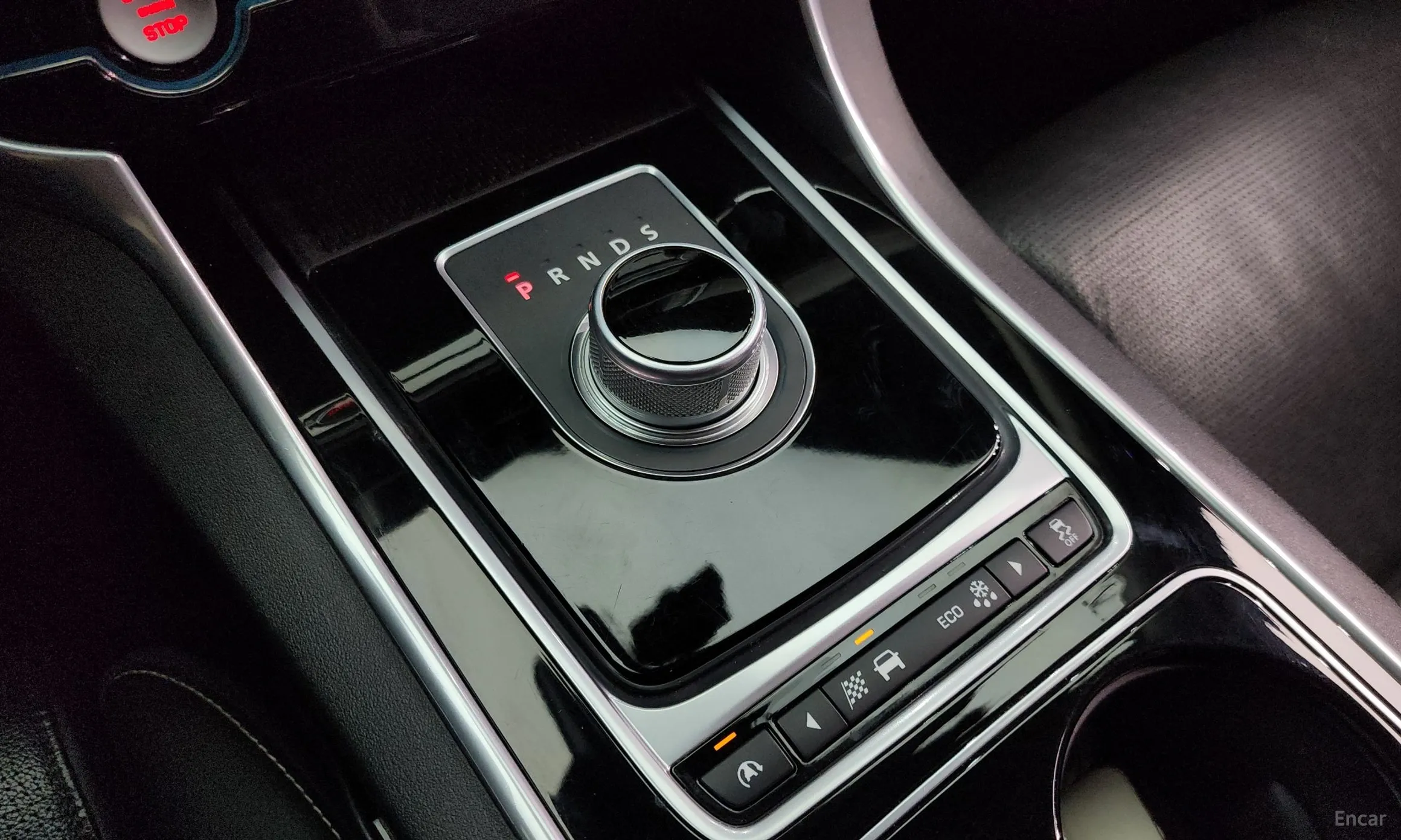 Jaguar XE превью 9