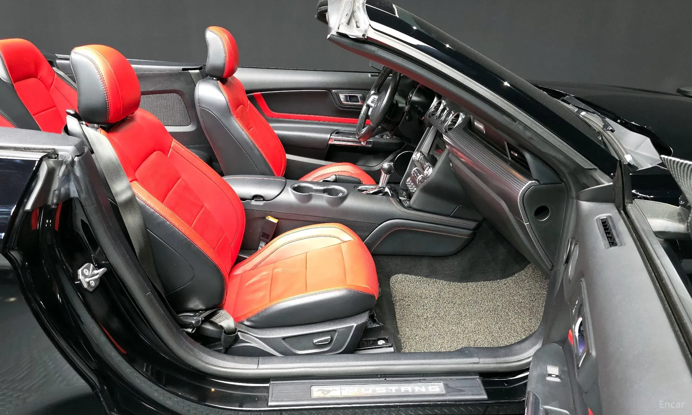 Ford Mustang превью 11