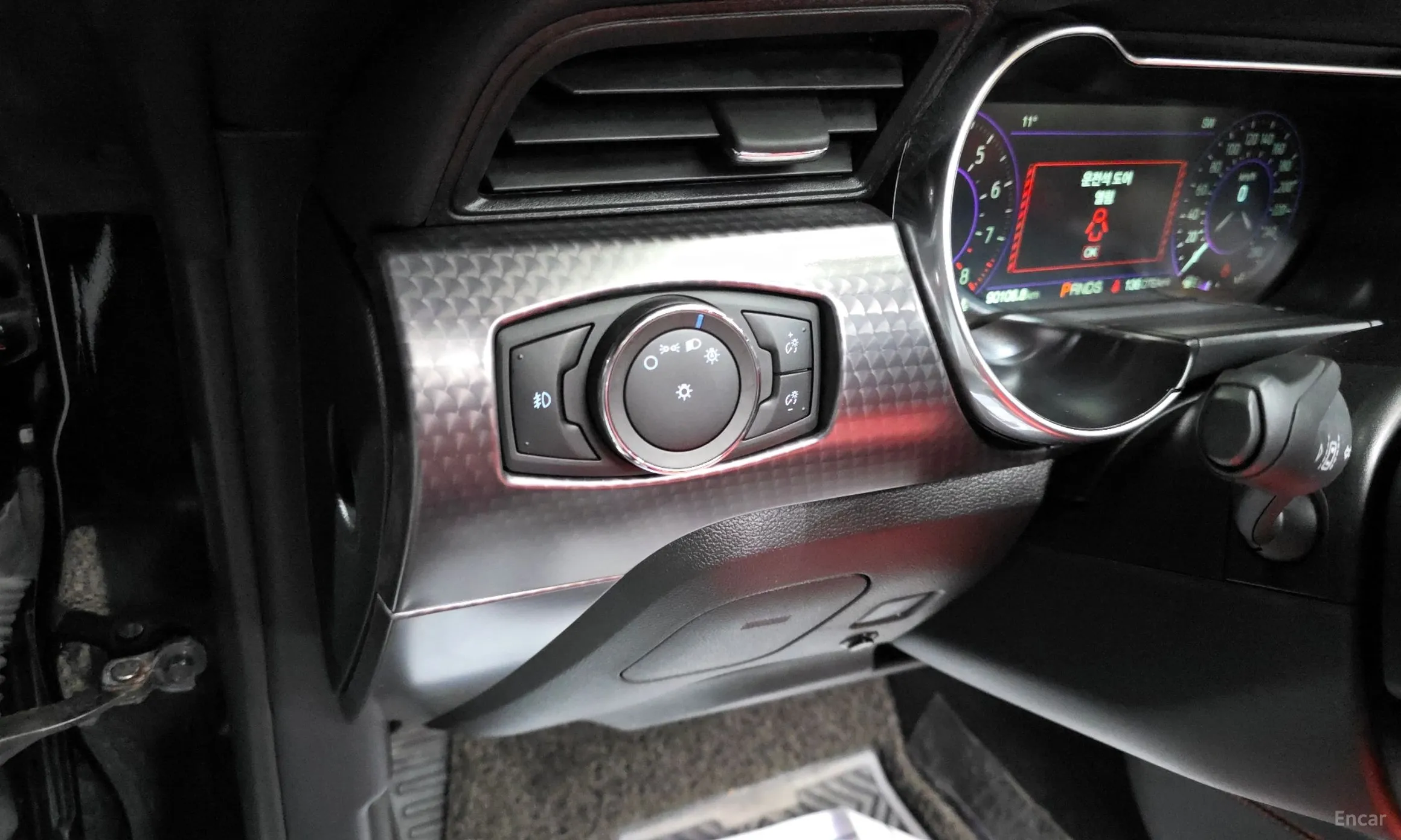 Ford Mustang превью 18