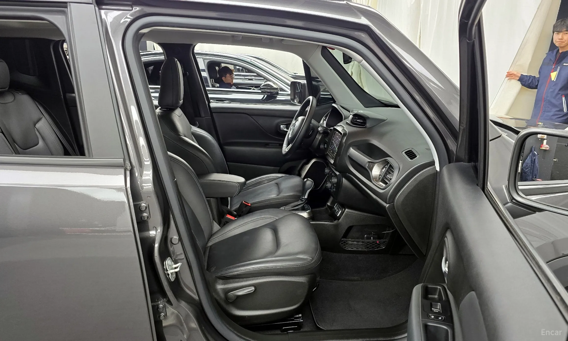 Jeep Renegade превью 11