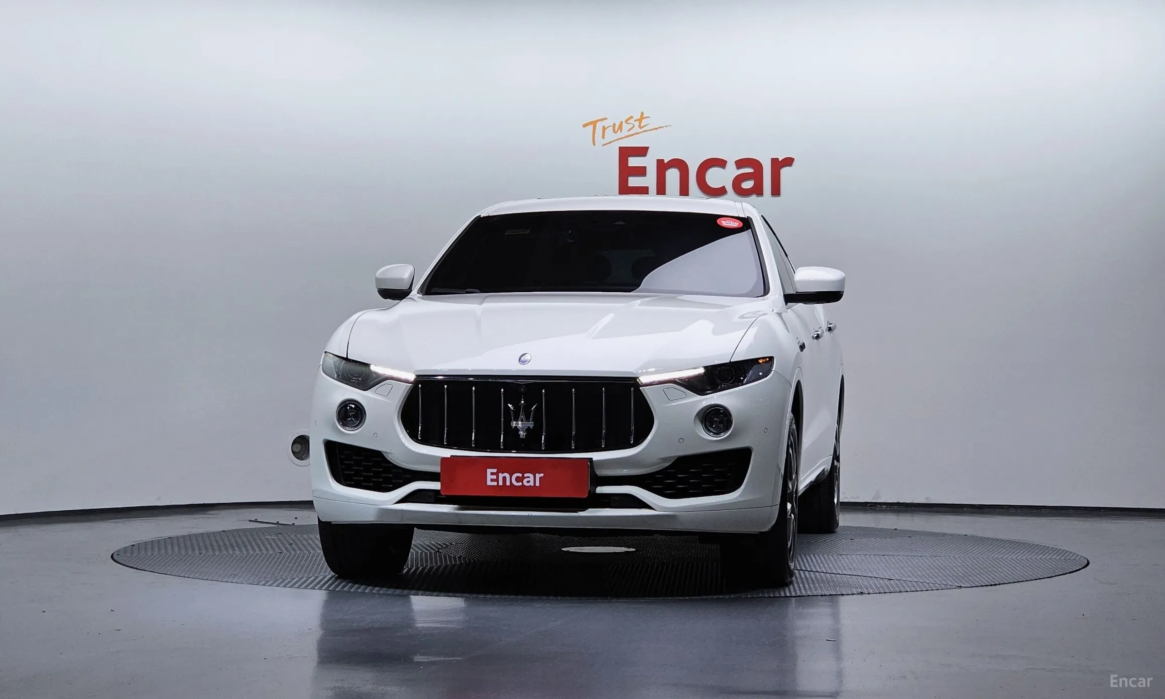 Maserati Levante превью 3