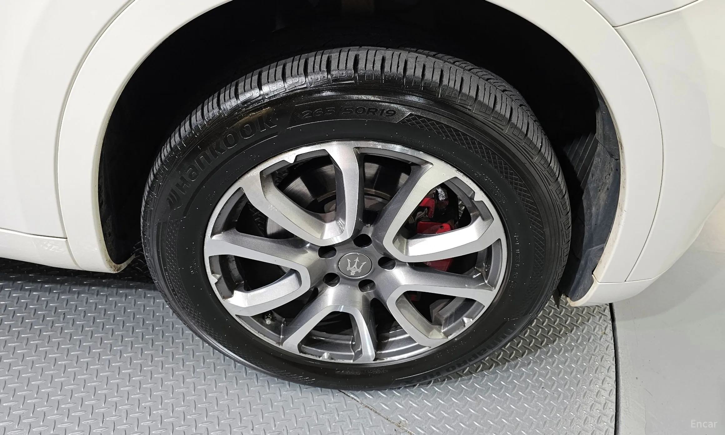 Maserati Levante превью 5