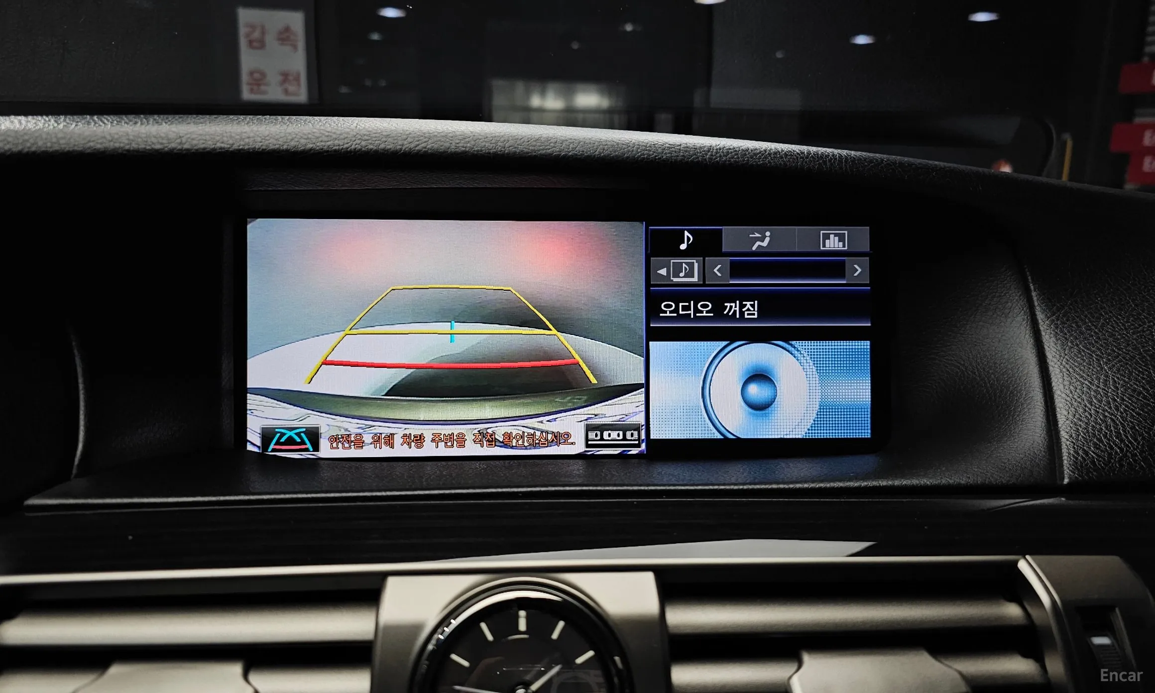 Lexus LS460 превью 15