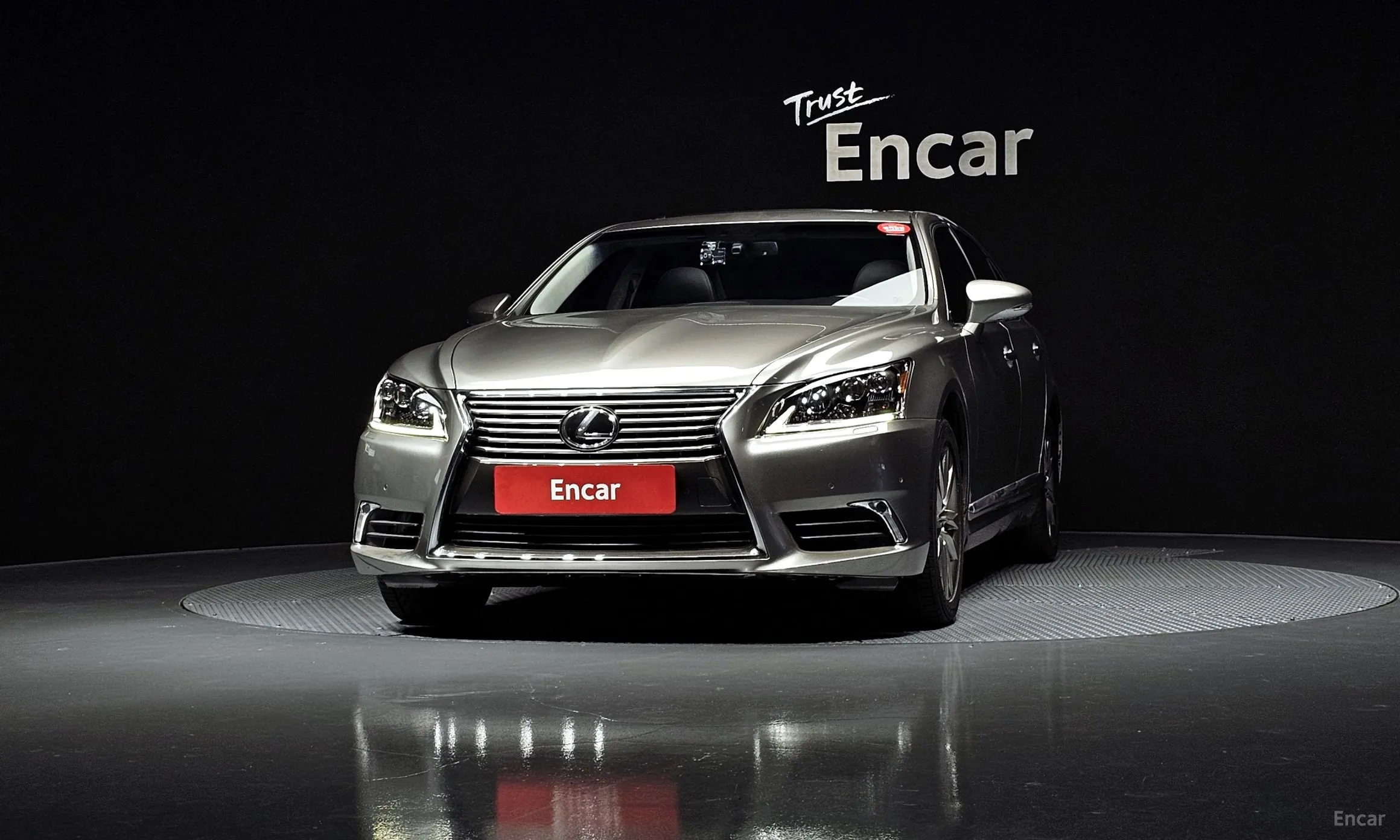 Lexus LS460 превью 3