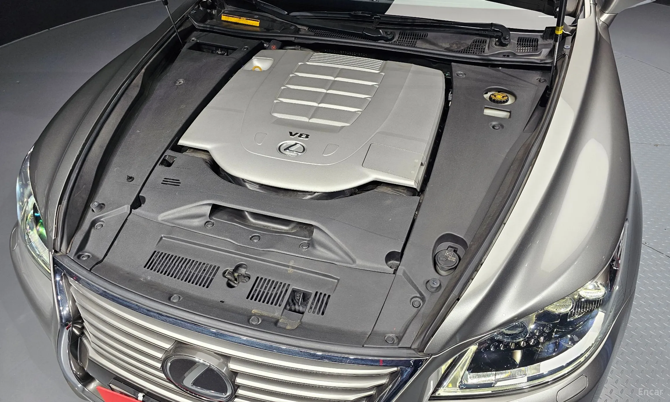 Lexus LS460 превью 6