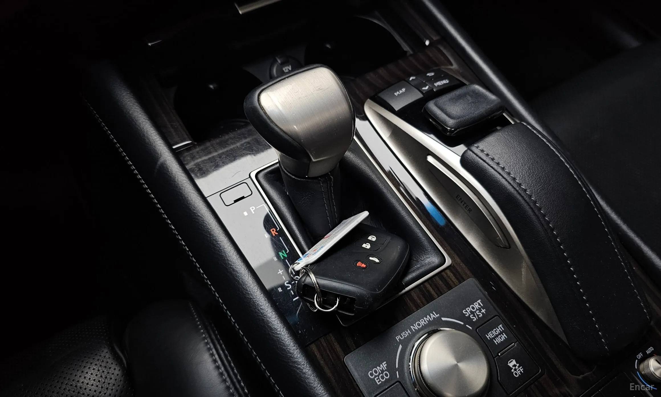 Lexus LS460 превью 9