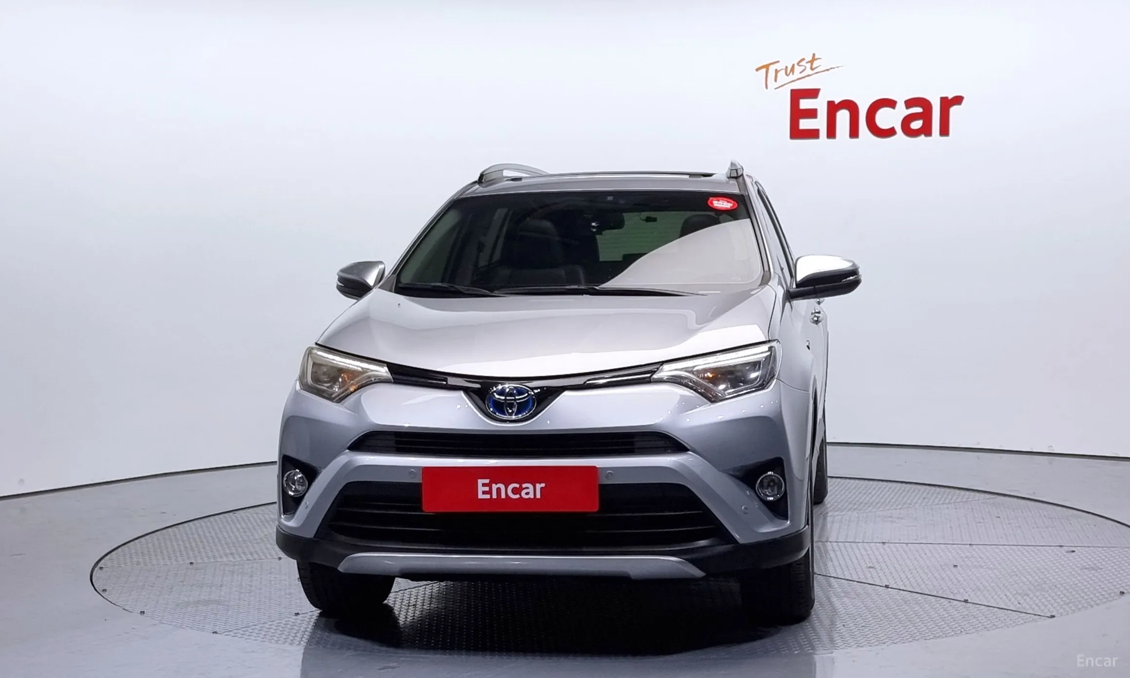 Toyota RAV4 превью 3