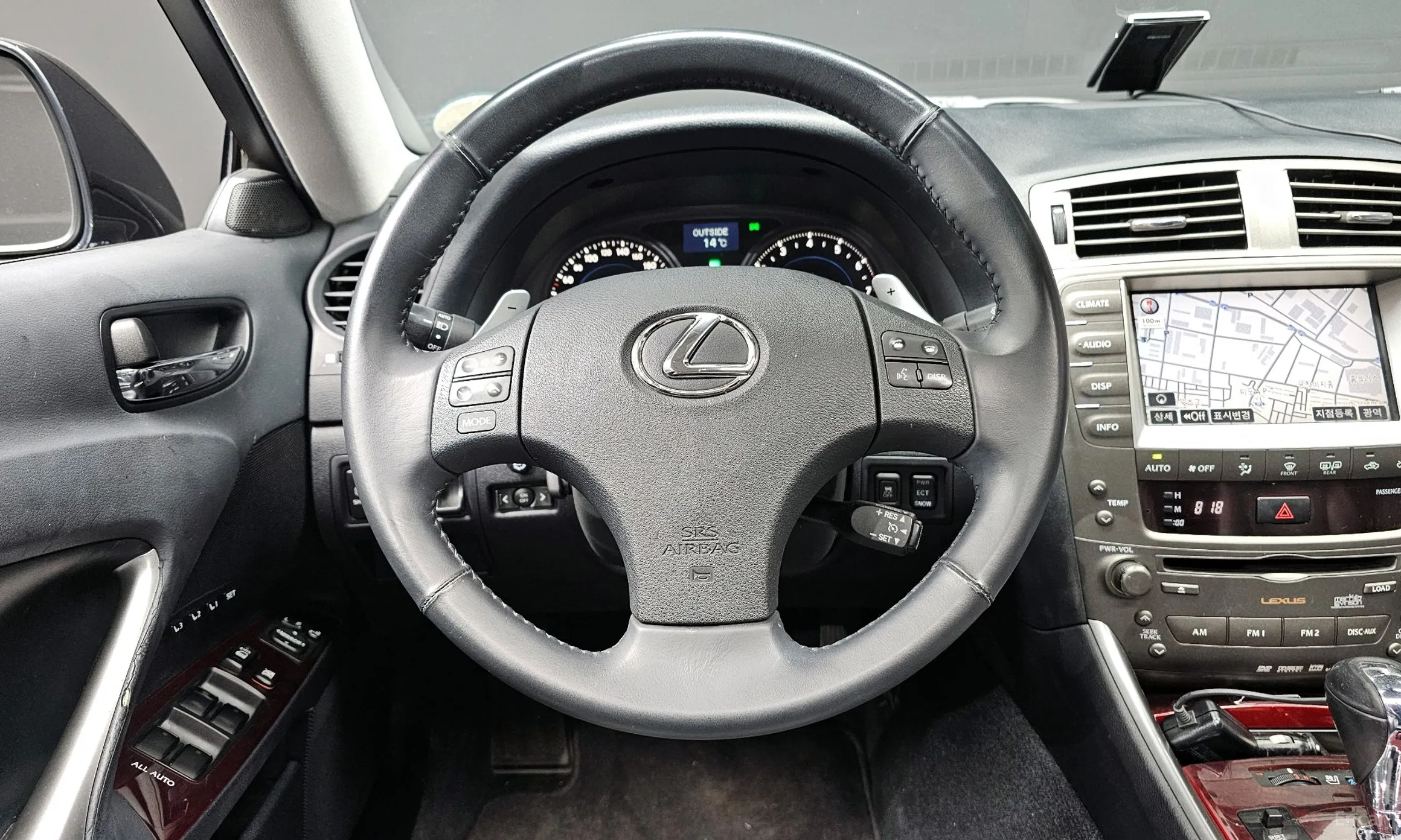 Lexus IS250 превью 13