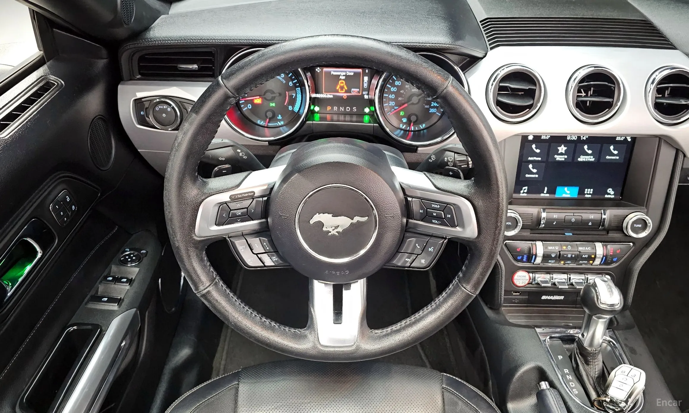 Ford Mustang превью 13