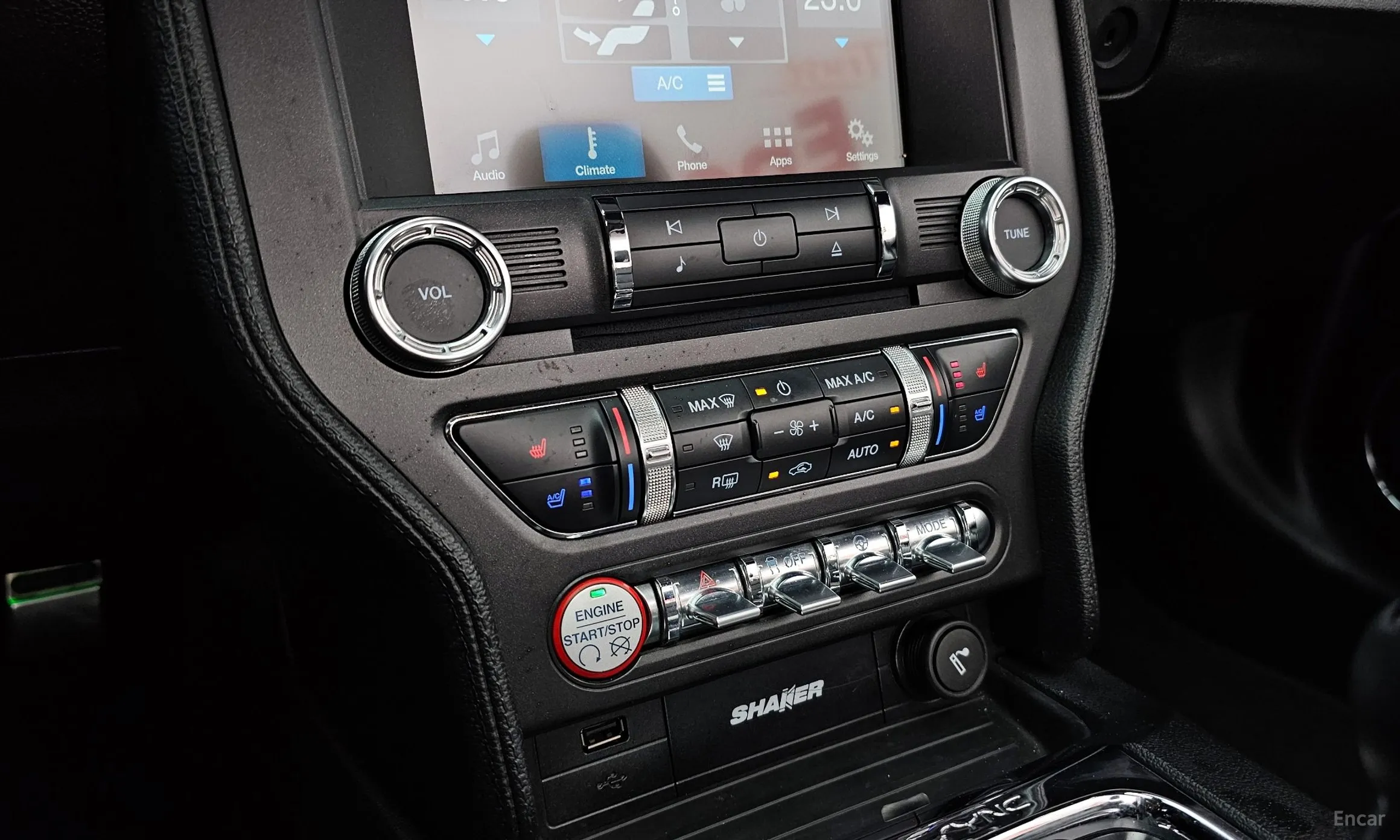 Ford Mustang превью 15