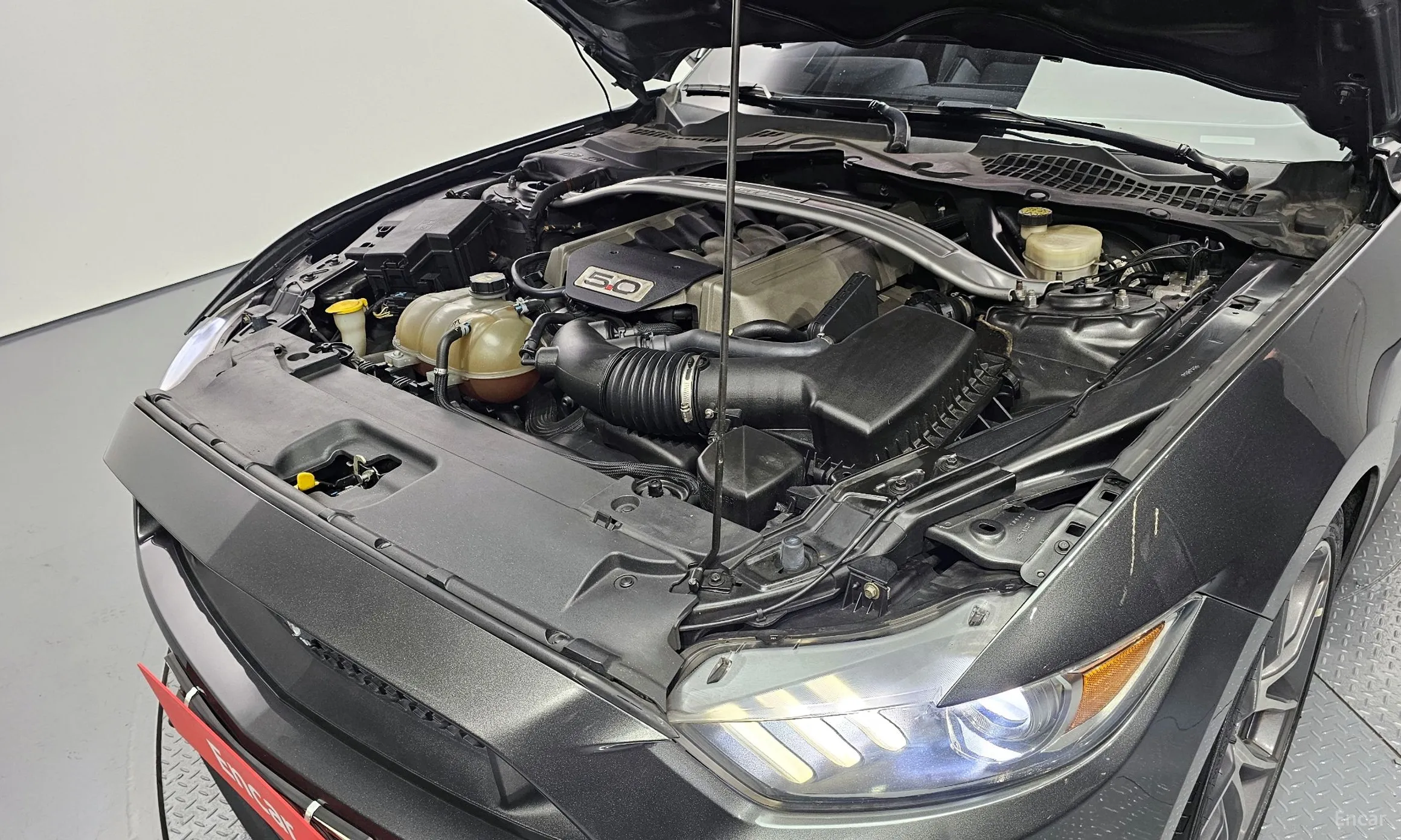 Ford Mustang превью 6