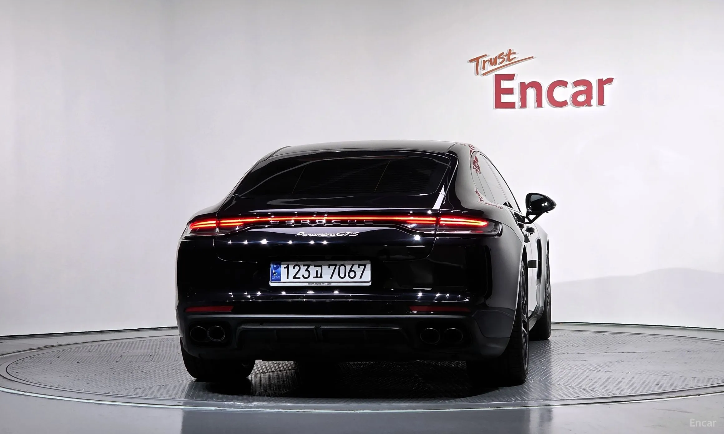 Porsche Panamera (971) превью 4