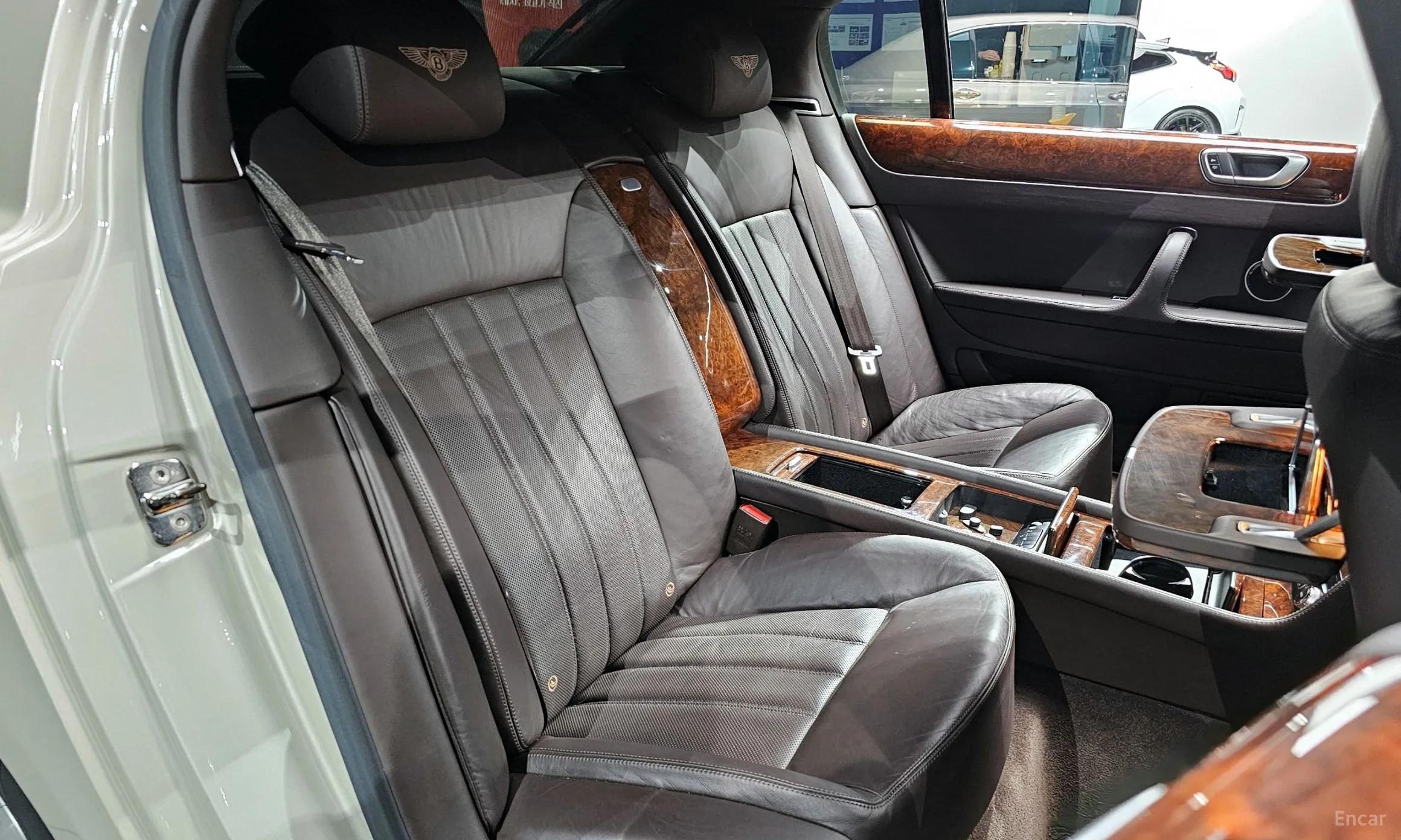 Bentley Flying Spur Gen 1 превью 13