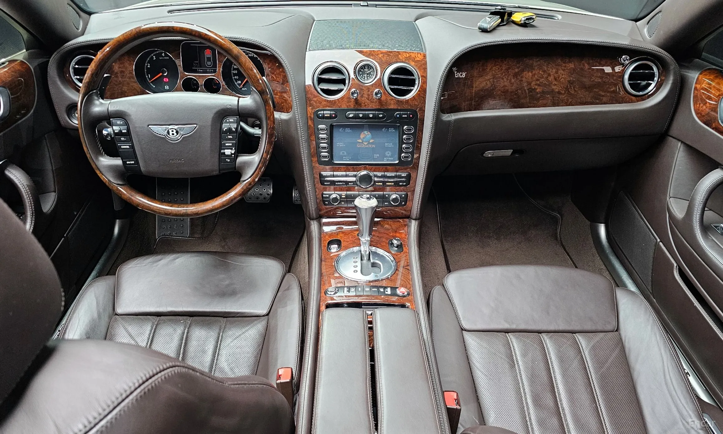 Bentley Flying Spur Gen 1 превью 7