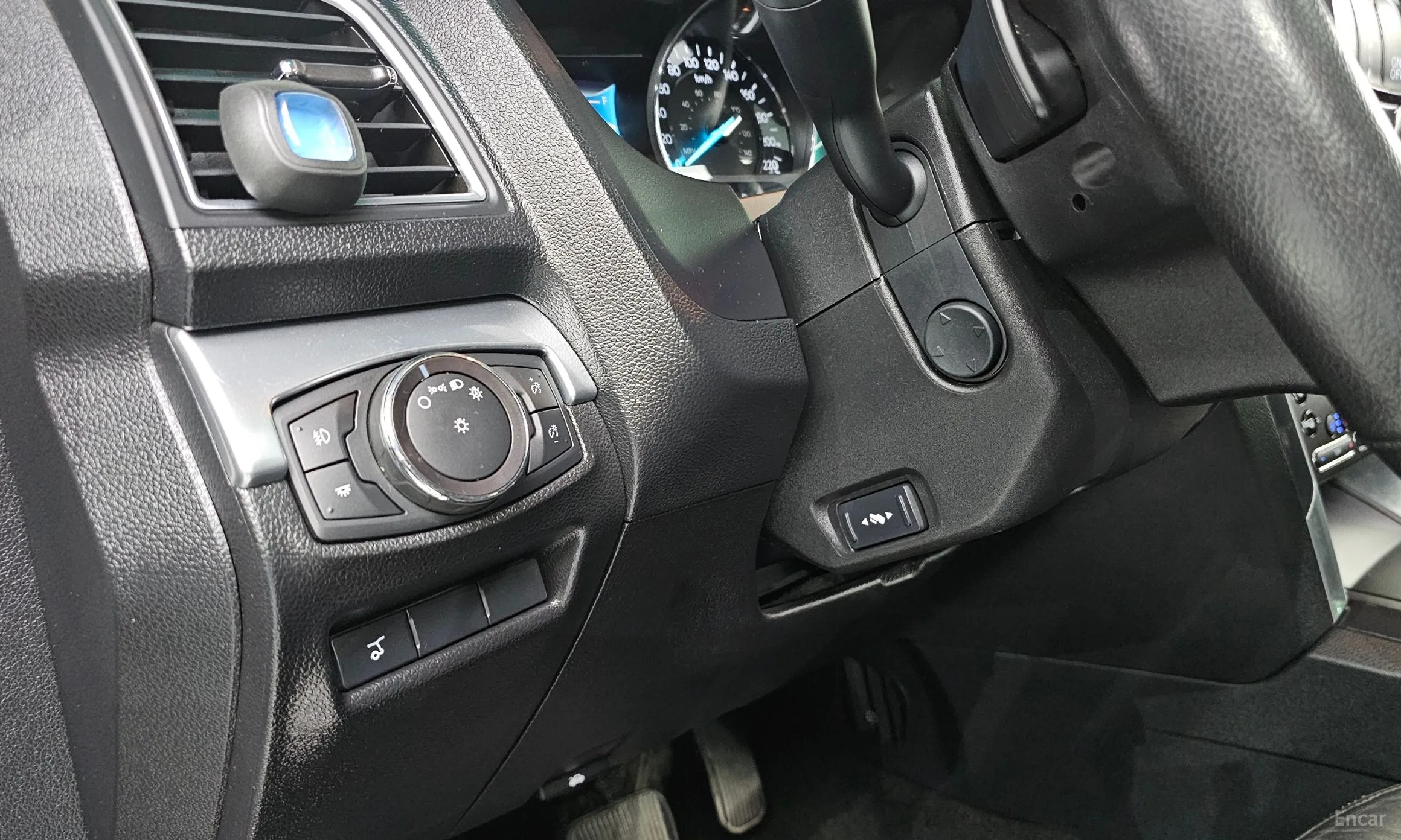 Ford Explorer превью 13