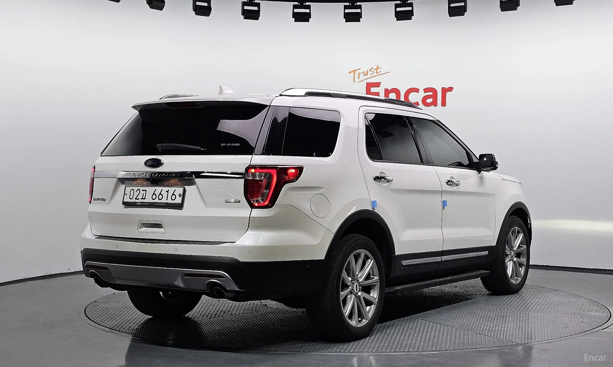 Ford Explorer превью 2