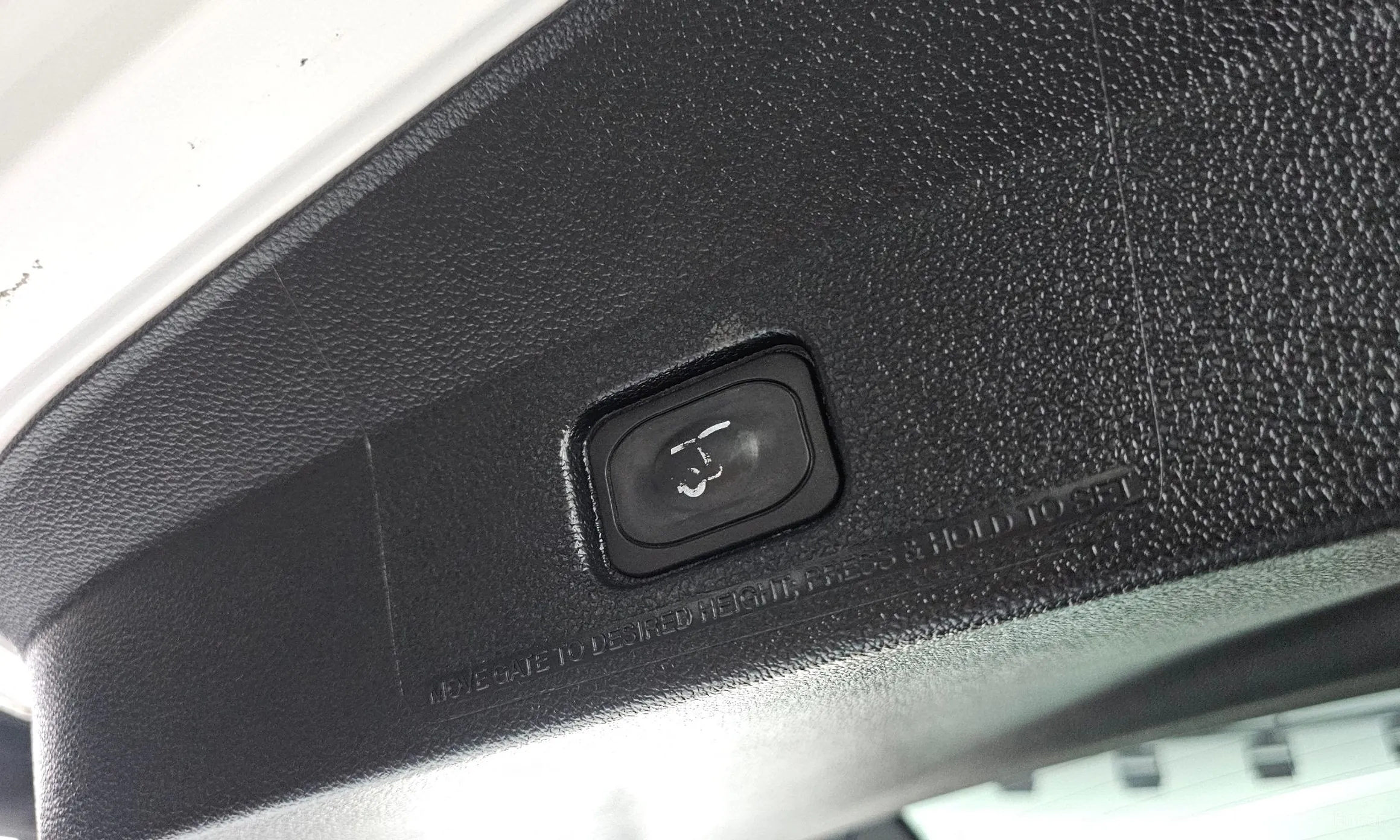 Ford Explorer превью 20