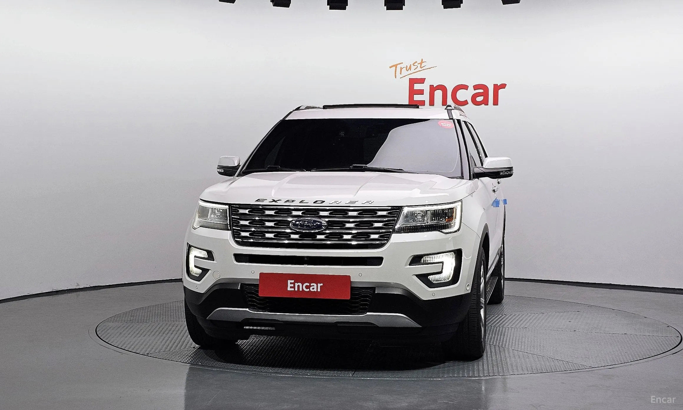 Ford Explorer превью 3